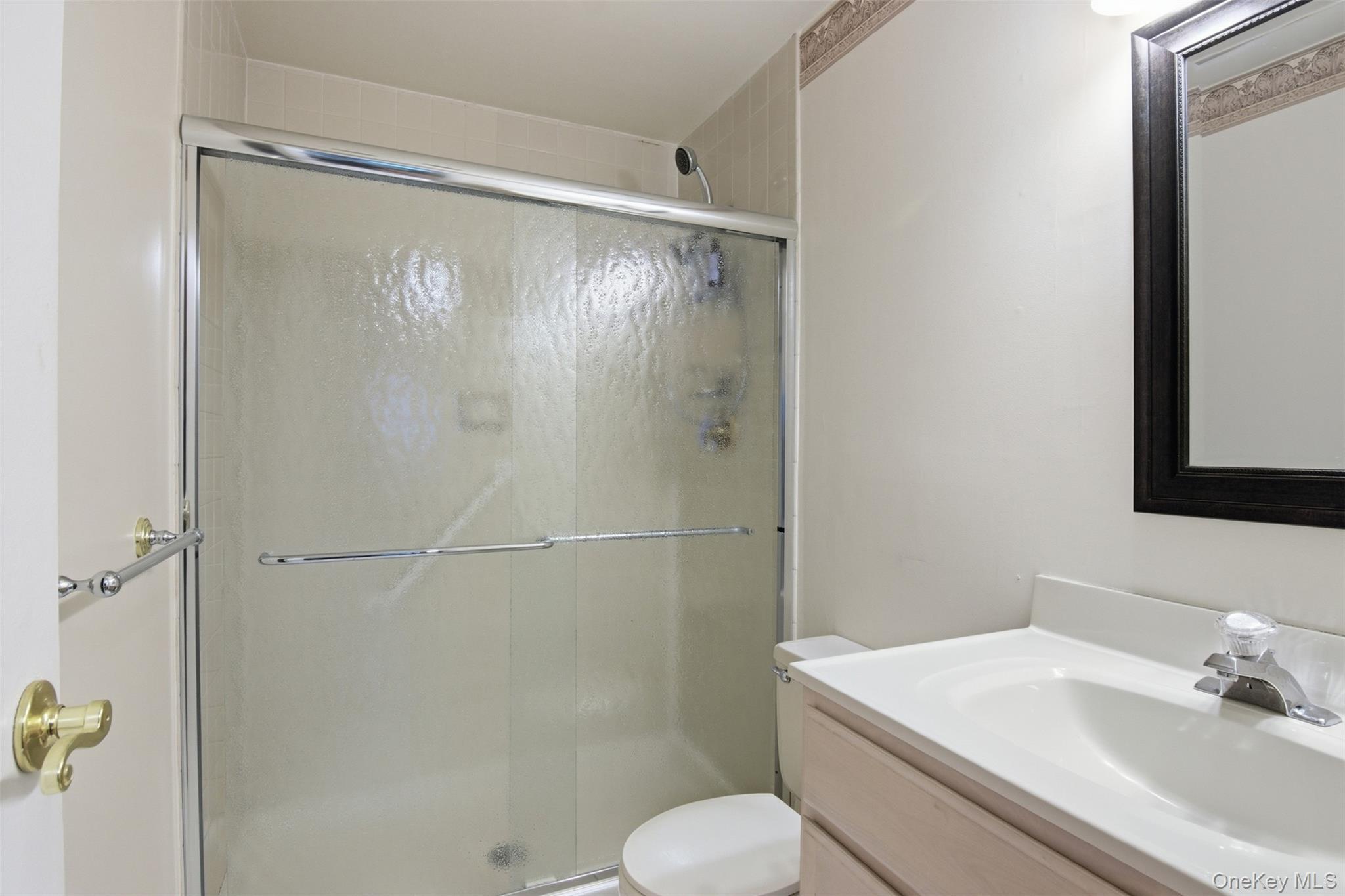 Condo Southgate  Nassau County, NY 11762, MLS-974582-26