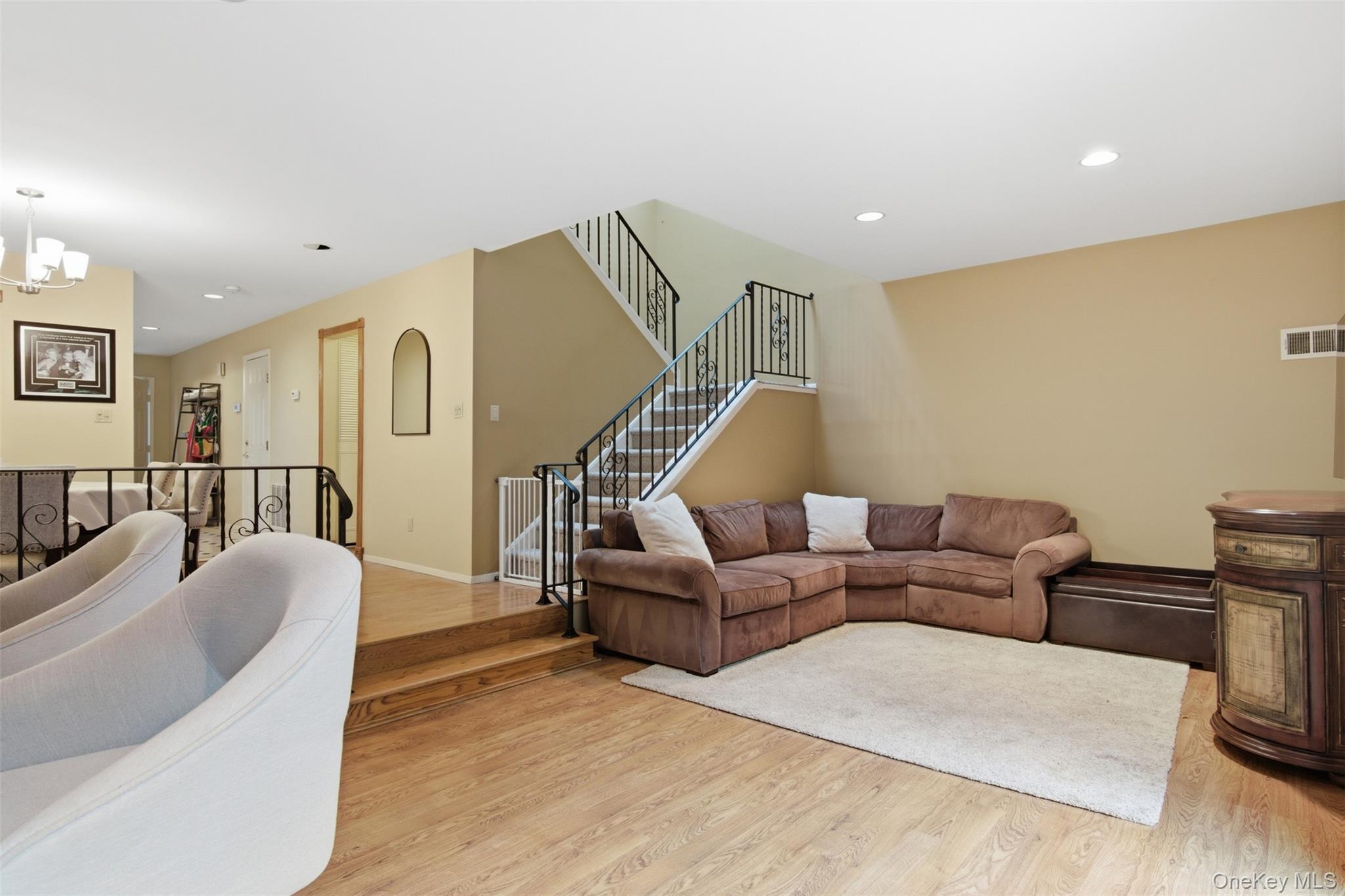 Condo Southgate  Nassau County, NY 11762, MLS-974582-7