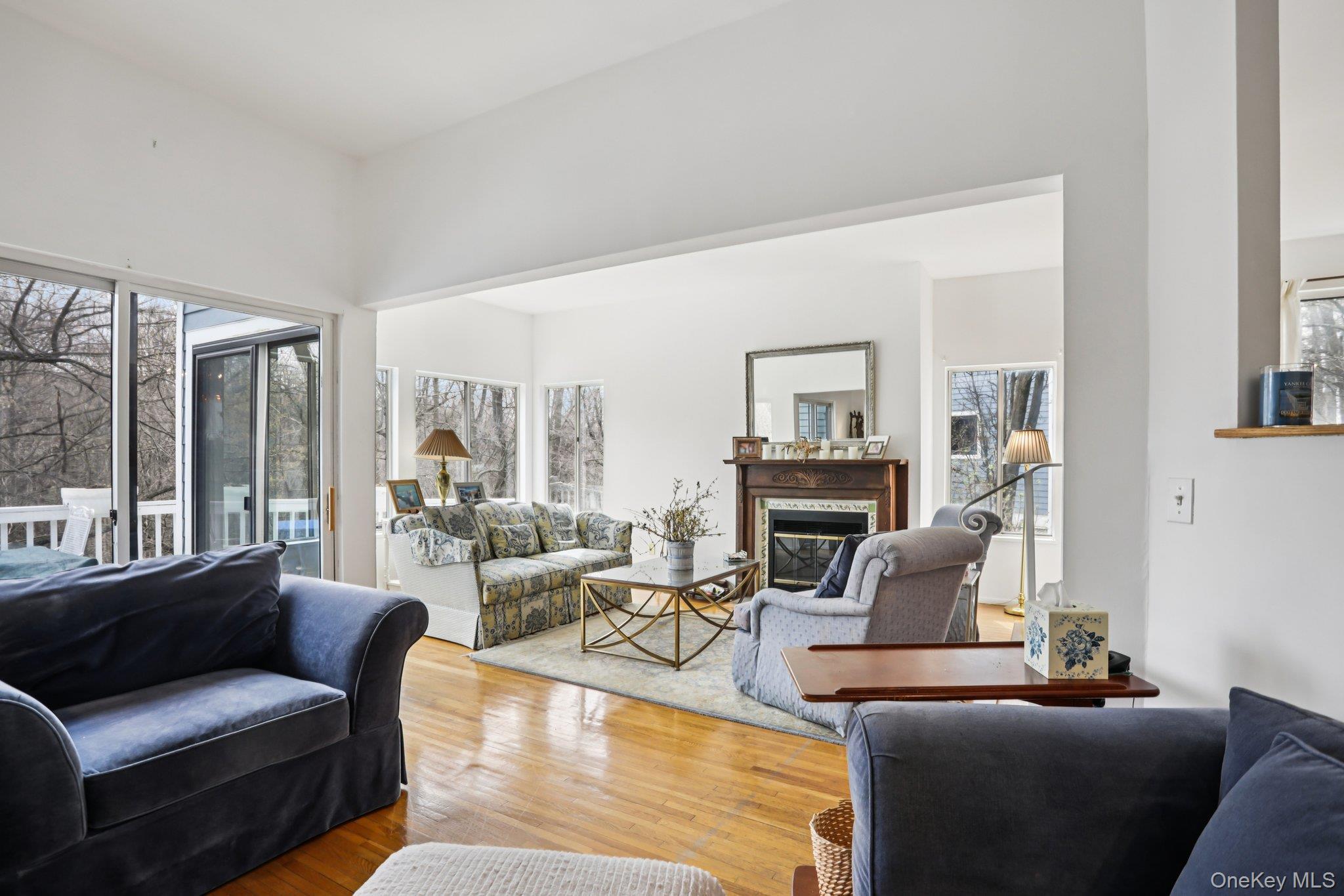 Condo Valleyview  Westchester County, NY 10533, MLS-974599-10