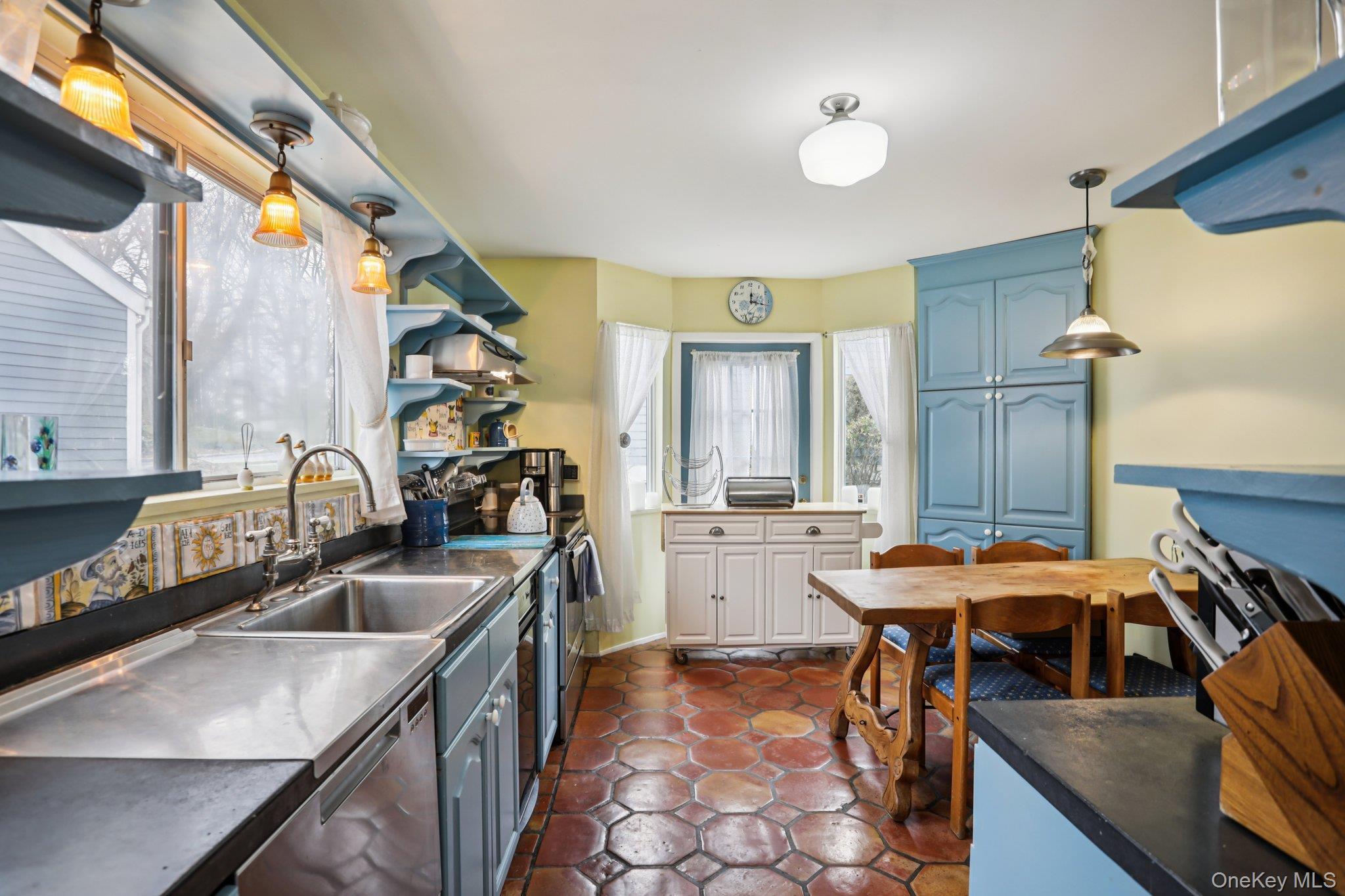 Condo Valleyview  Westchester County, NY 10533, MLS-974599-12