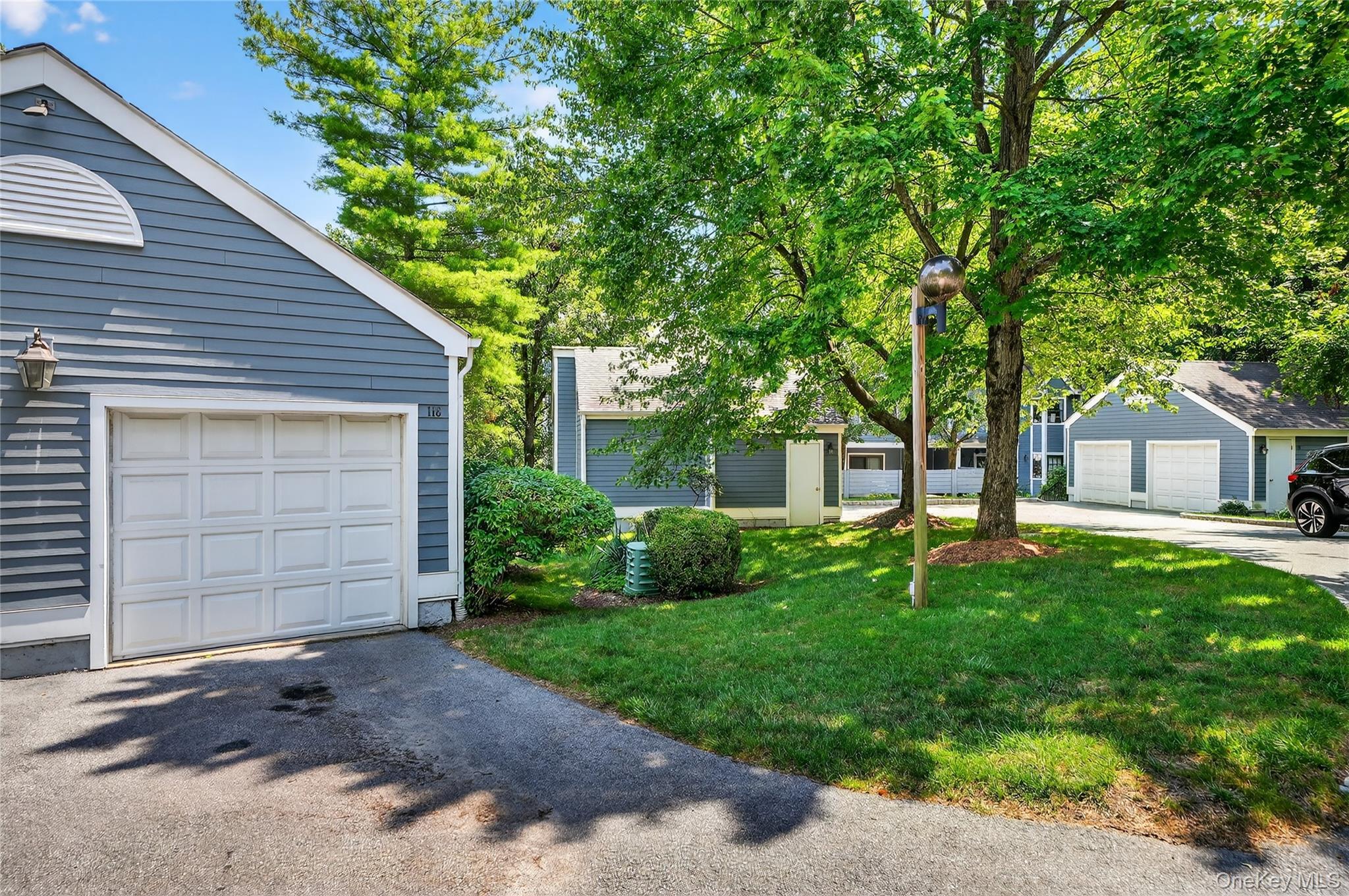 Condo Valleyview  Westchester County, NY 10533, MLS-974599-2