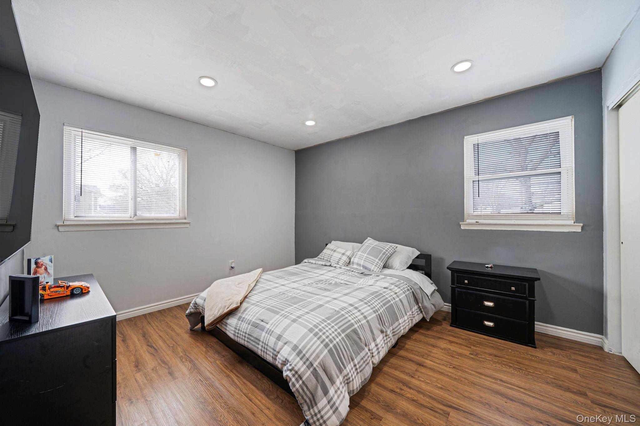 Single Family Revilo  Suffolk County, NY 11967, MLS-974617-11