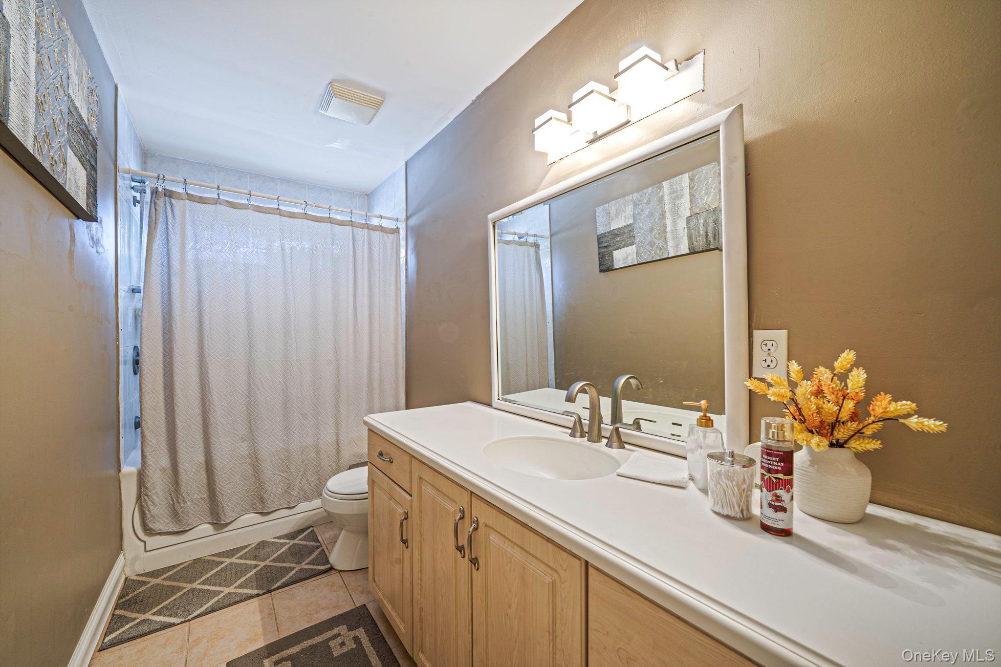 Single Family Revilo  Suffolk County, NY 11967, MLS-974617-13