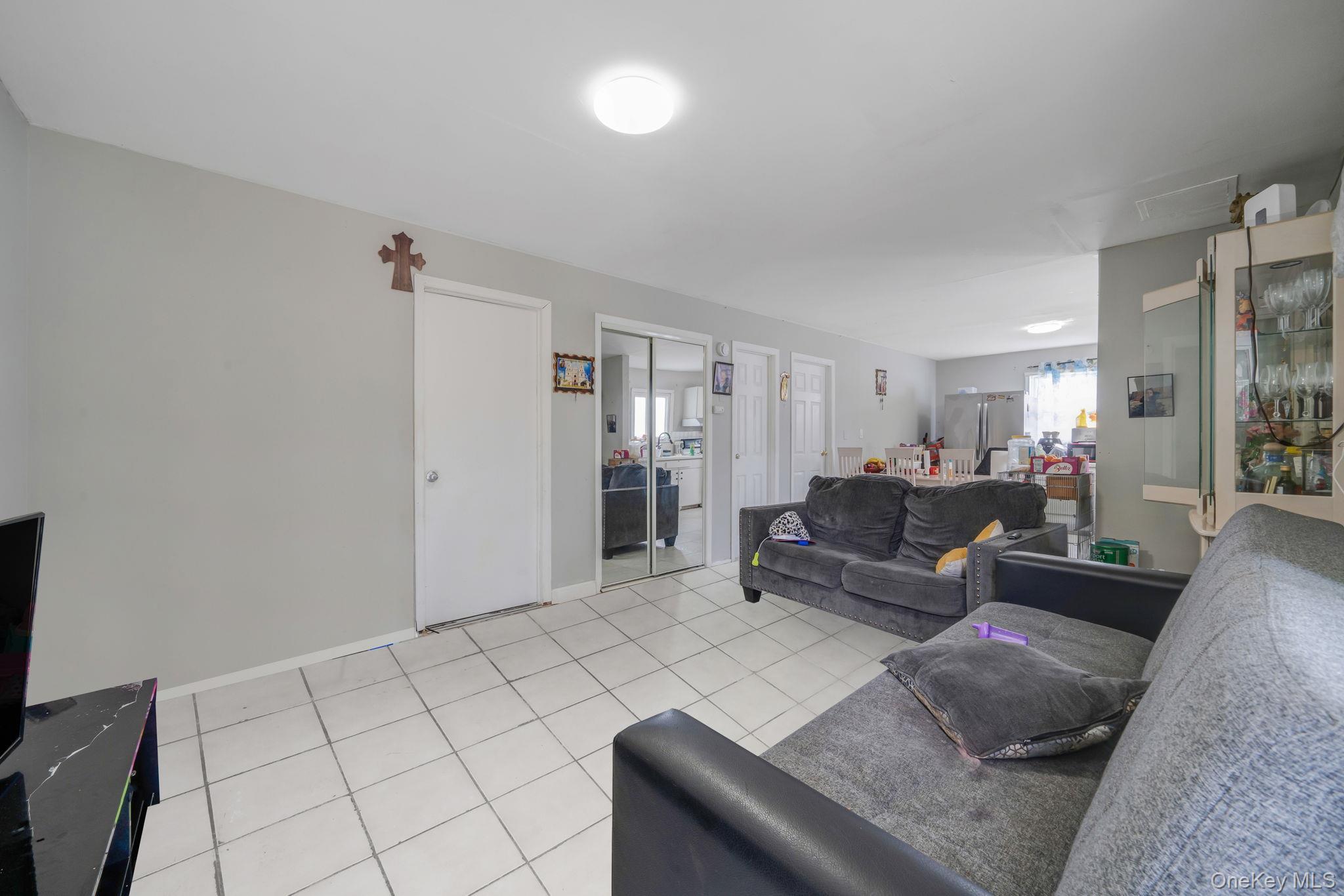 Single Family Revilo  Suffolk County, NY 11967, MLS-974617-16