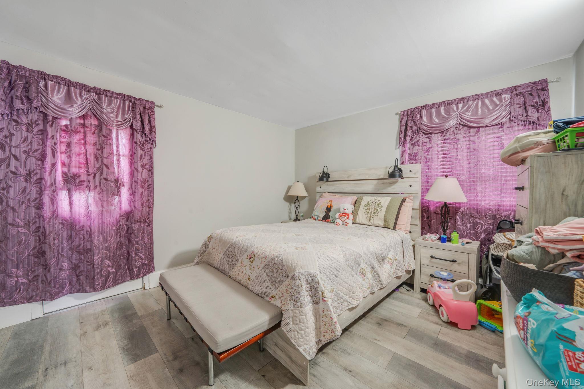 Single Family Revilo  Suffolk County, NY 11967, MLS-974617-19