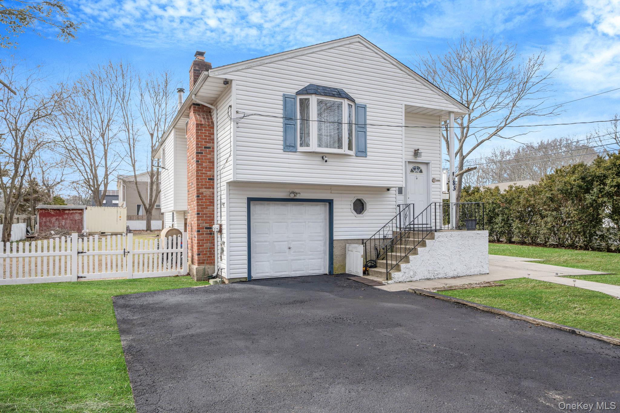 Single Family Revilo  Suffolk County, NY 11967, MLS-974617-2