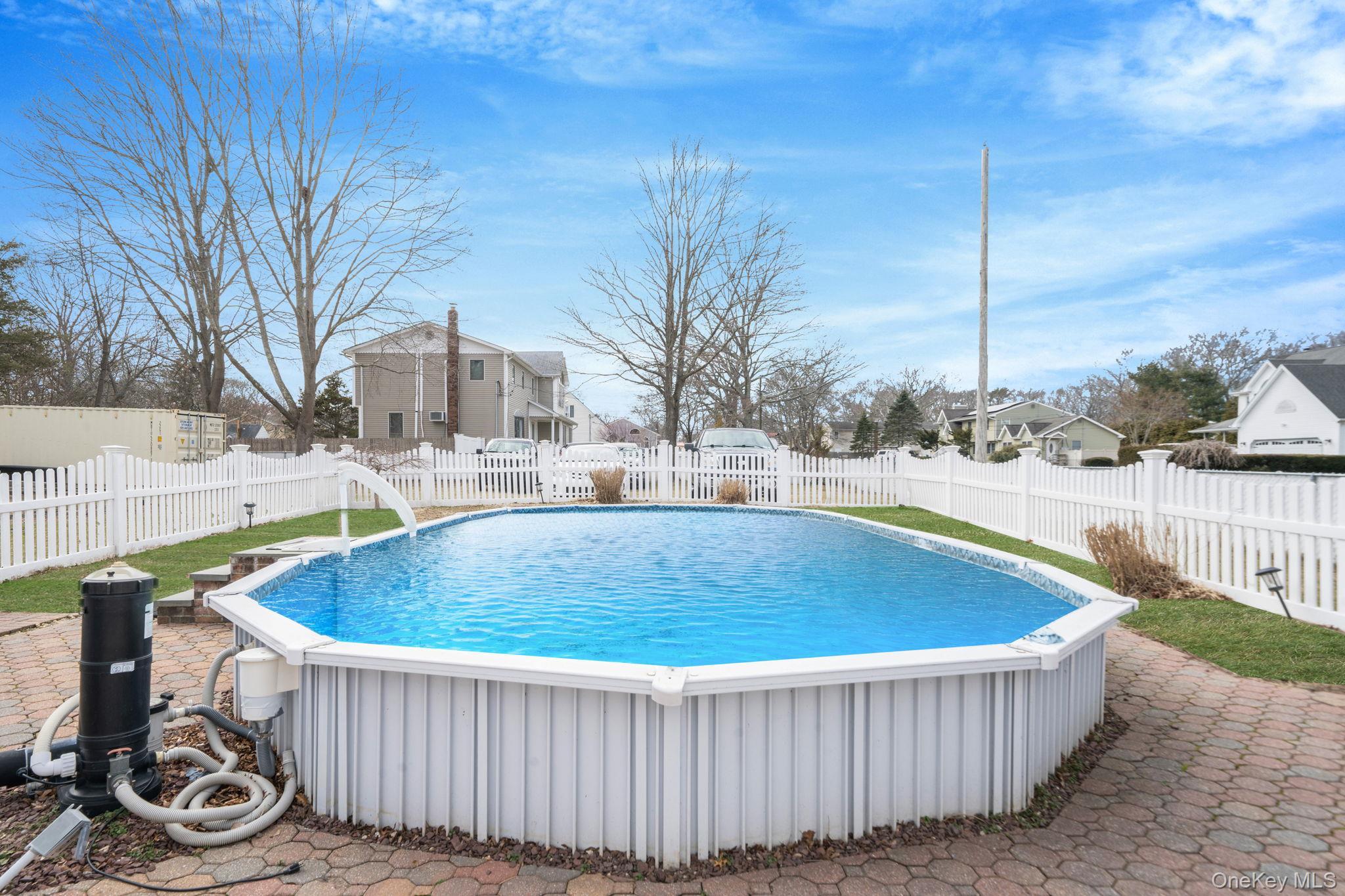 Single Family Revilo  Suffolk County, NY 11967, MLS-974617-30