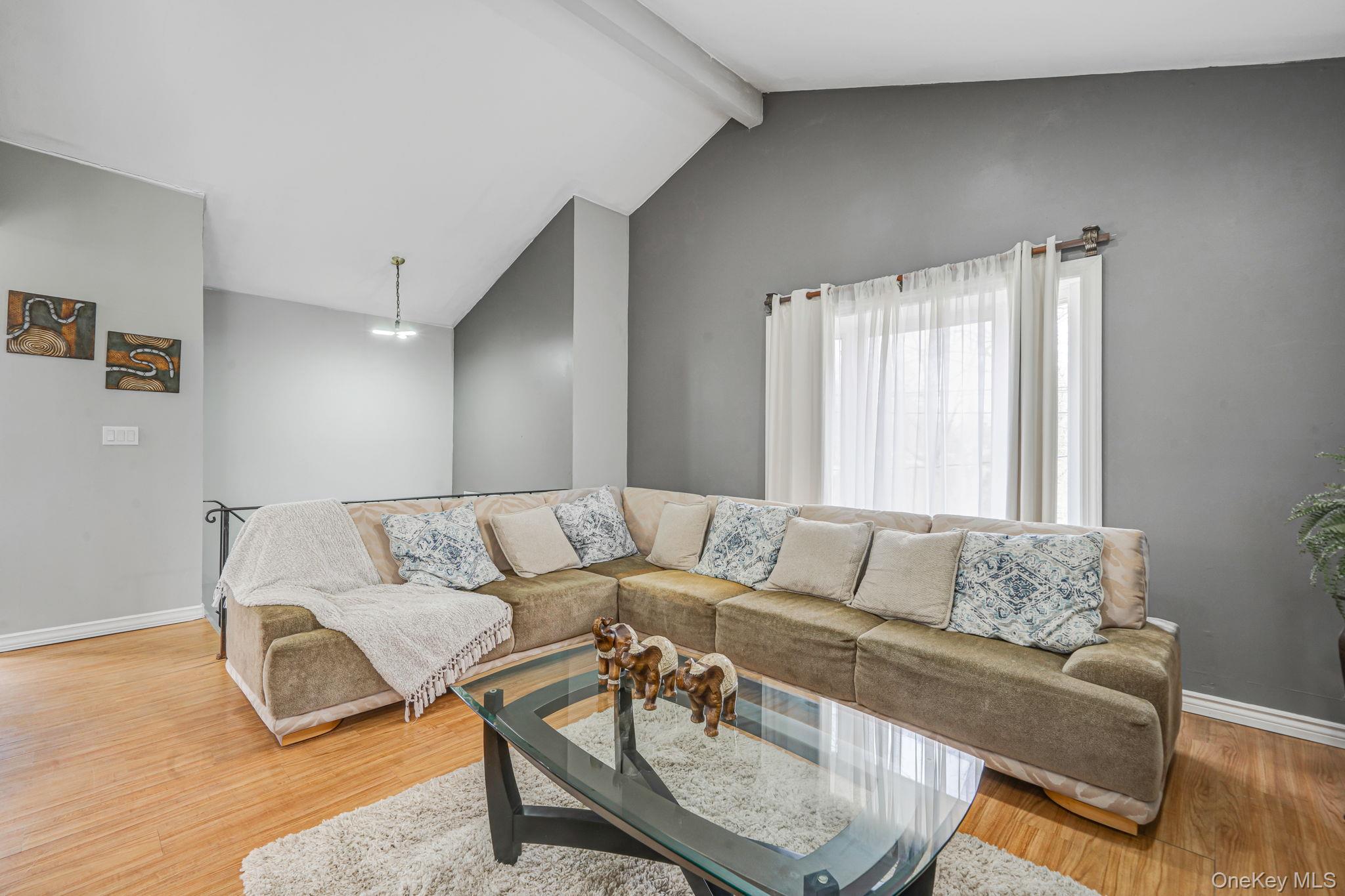 Single Family Revilo  Suffolk County, NY 11967, MLS-974617-5