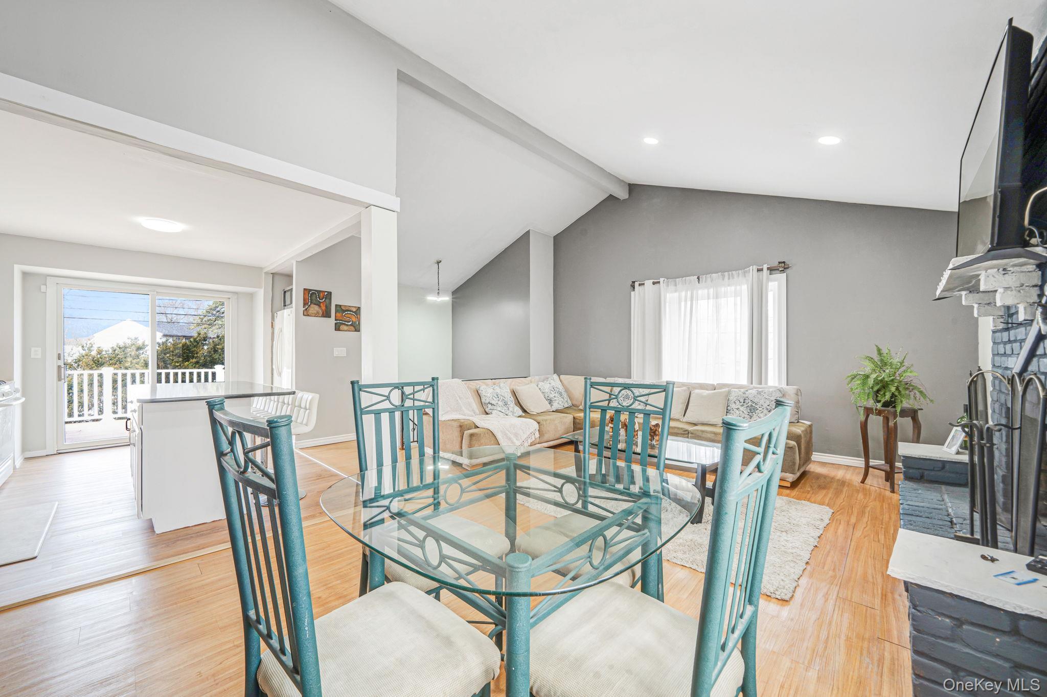 Single Family Revilo  Suffolk County, NY 11967, MLS-974617-7