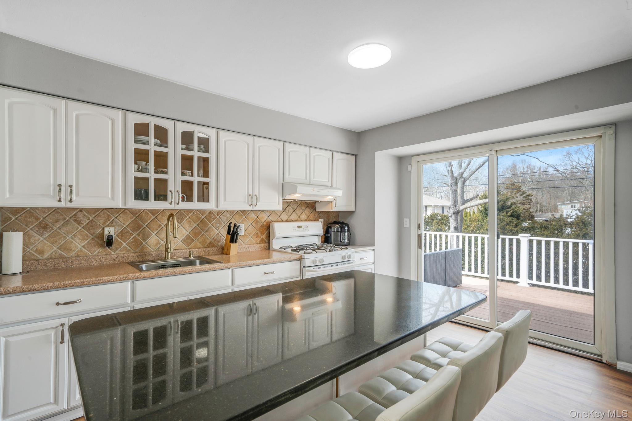 Single Family Revilo  Suffolk County, NY 11967, MLS-974617-9