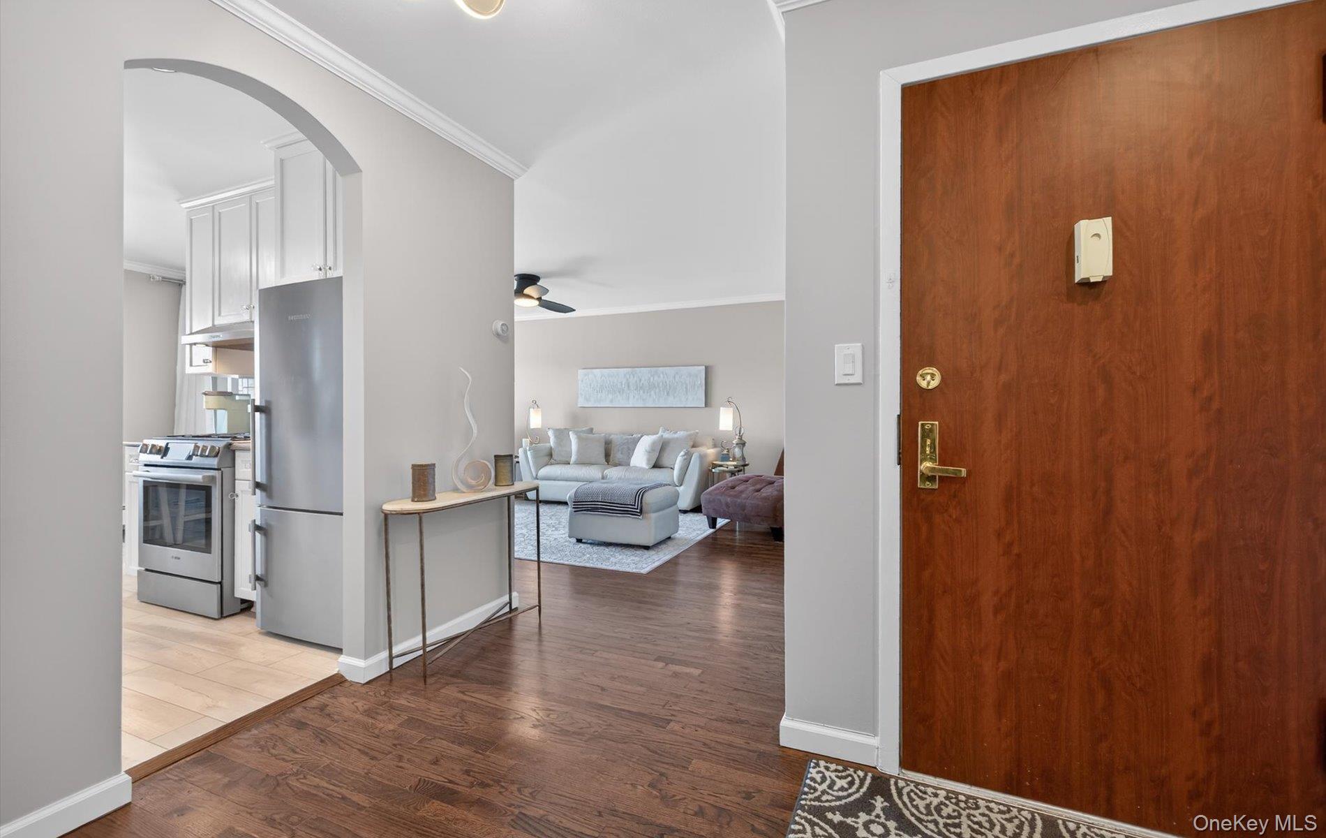 Coop Toms Point Nassau County, NY 11050, MLS-974623-12