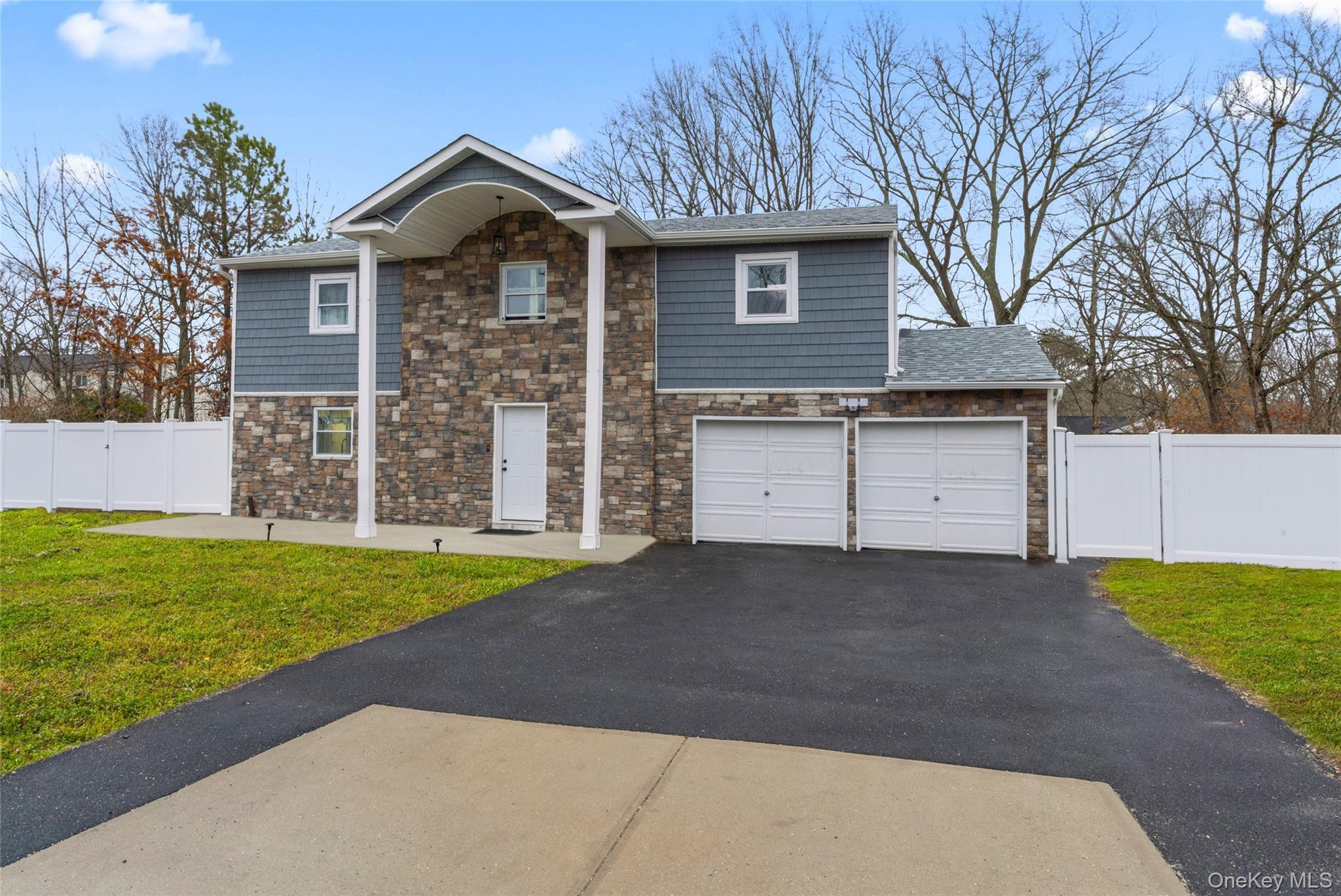 Single Family Linden  Suffolk County, NY 11727, MLS-974663-2