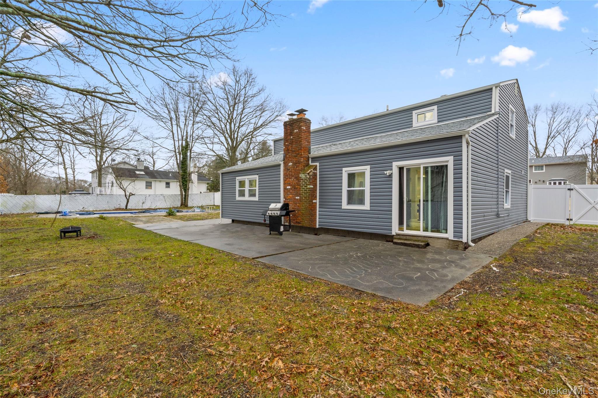 Single Family Linden  Suffolk County, NY 11727, MLS-974663-26