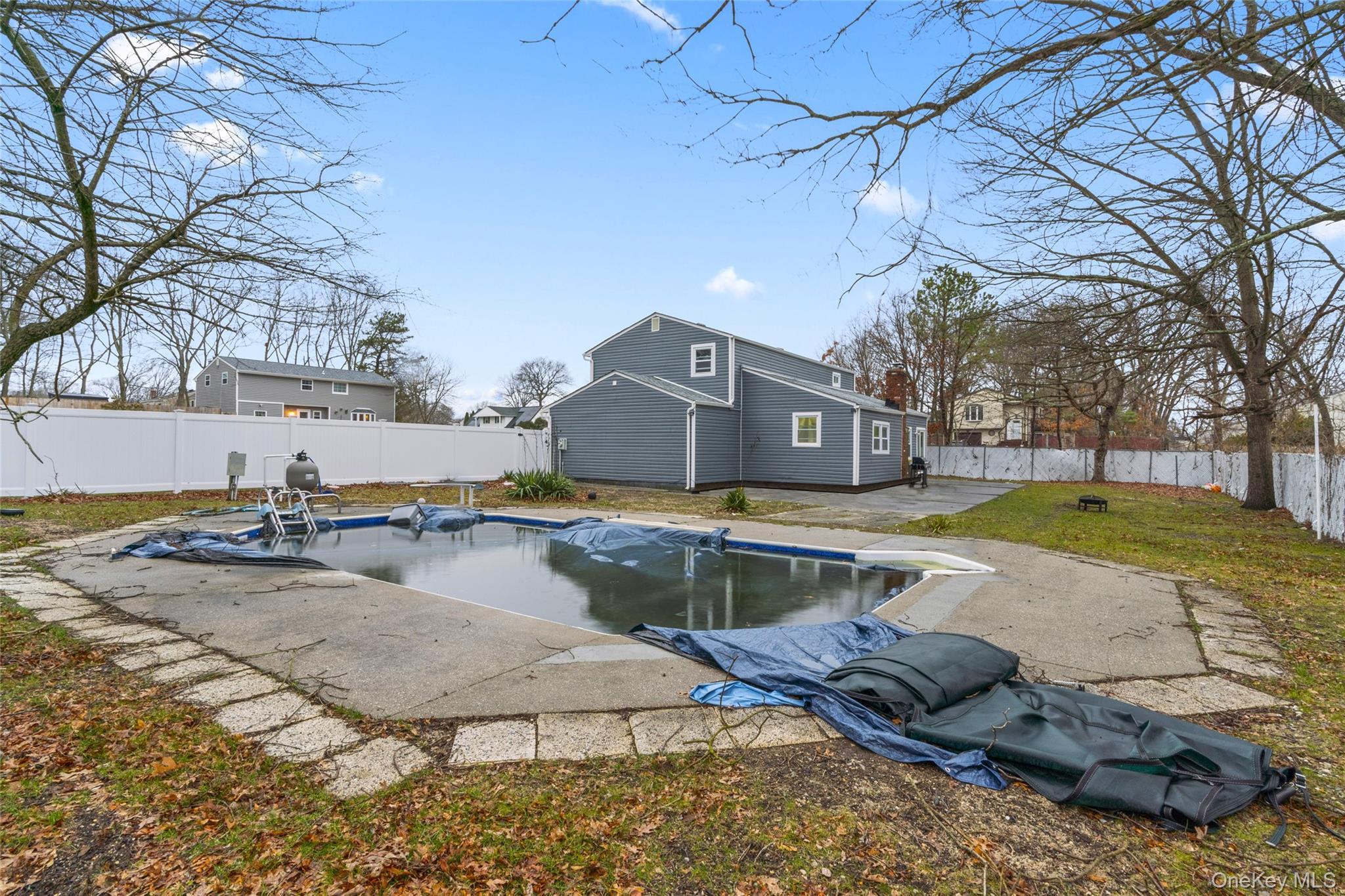 Single Family Linden  Suffolk County, NY 11727, MLS-974663-29