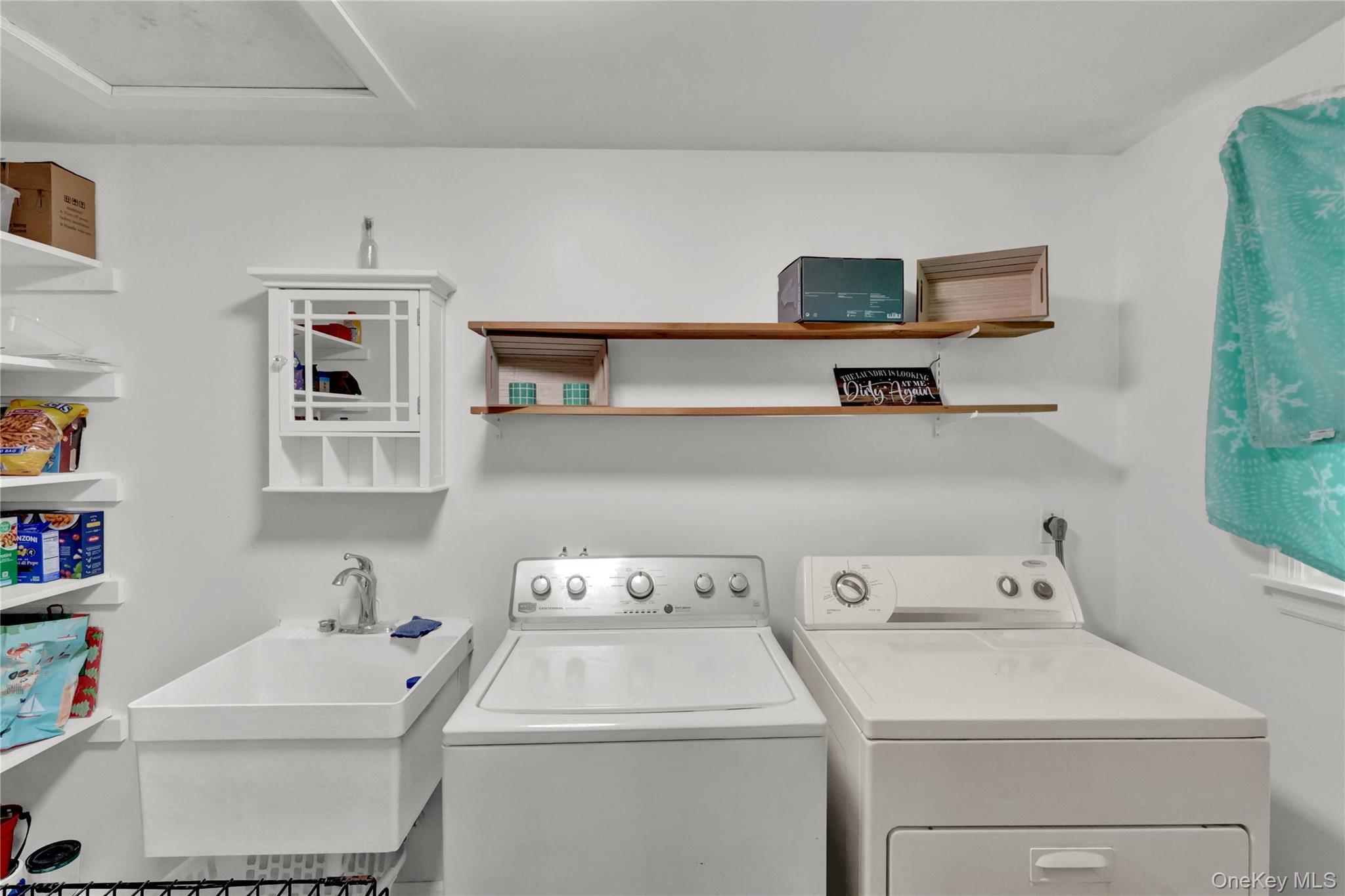 Single Family Hot Water  Suffolk County, NY 11949, MLS-974687-12