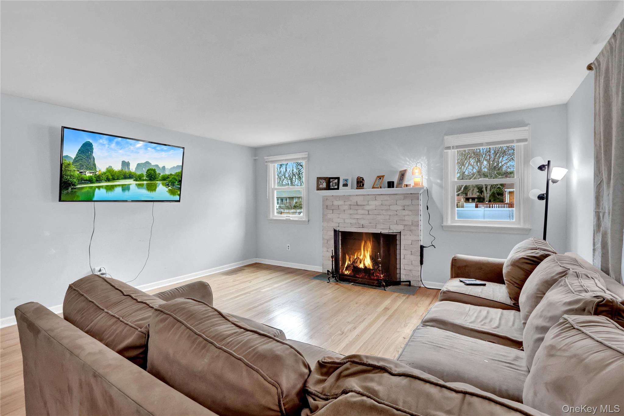 Single Family Hot Water  Suffolk County, NY 11949, MLS-974687-4