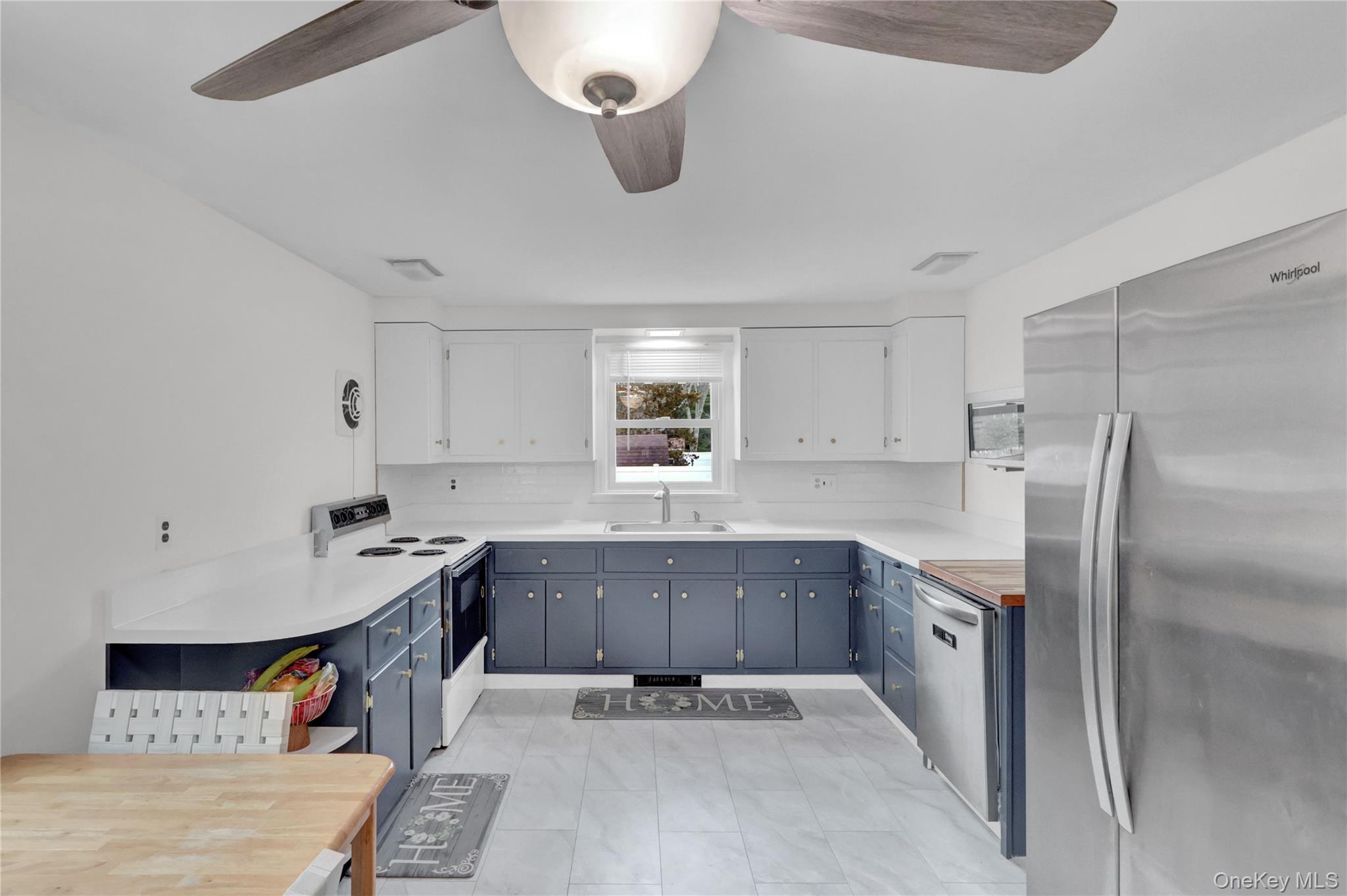 Single Family Hot Water  Suffolk County, NY 11949, MLS-974687-7