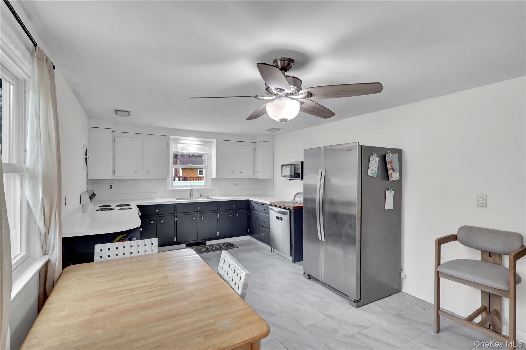 Single Family Hot Water  Suffolk County, NY 11949, MLS-974687-8