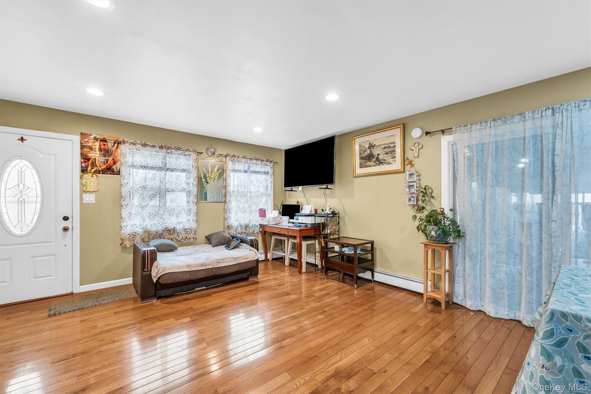 Single Family Eisenhower  Suffolk County, NY 11717, MLS-974702-5