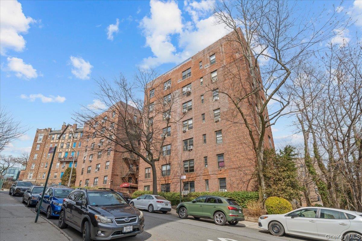 Condo 240th  Bronx, NY 10463, MLS-974784-11