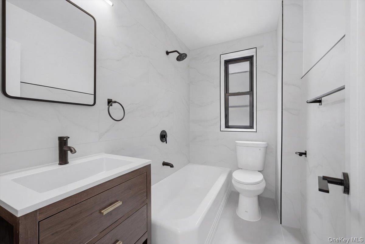 Condo 240th  Bronx, NY 10463, MLS-974784-8