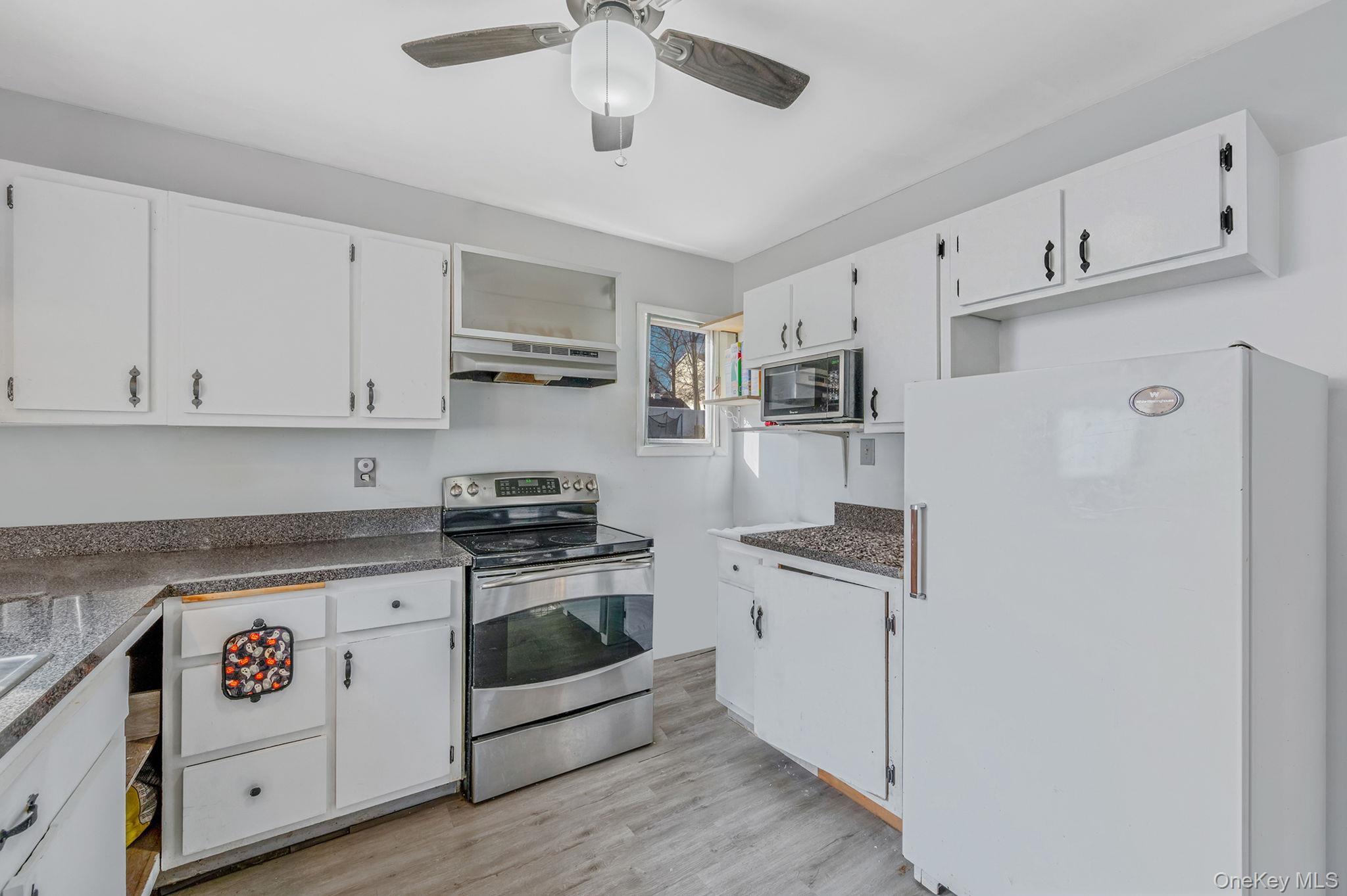 Single Family Beech  Suffolk County, NY 11738, MLS-974797-10