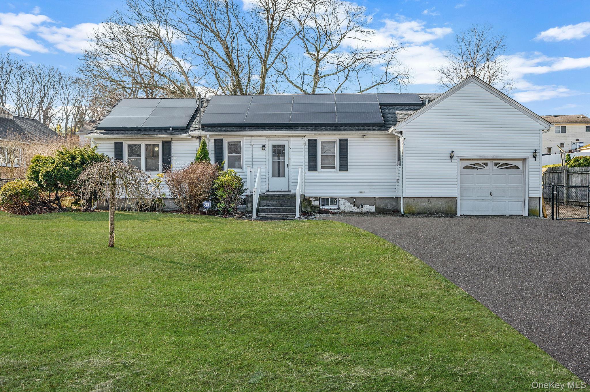 Single Family Beech  Suffolk County, NY 11738, MLS-974797-2