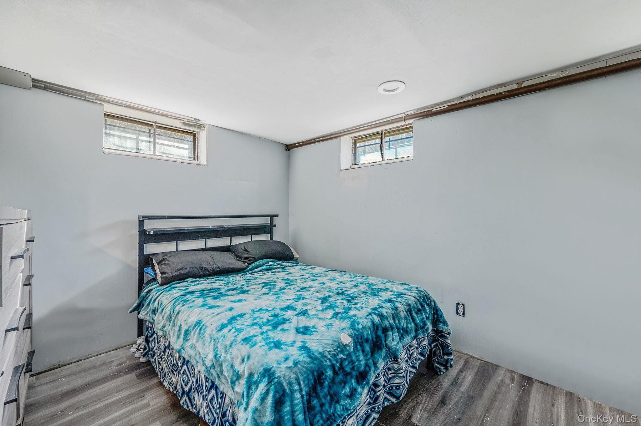 Single Family Beech  Suffolk County, NY 11738, MLS-974797-28