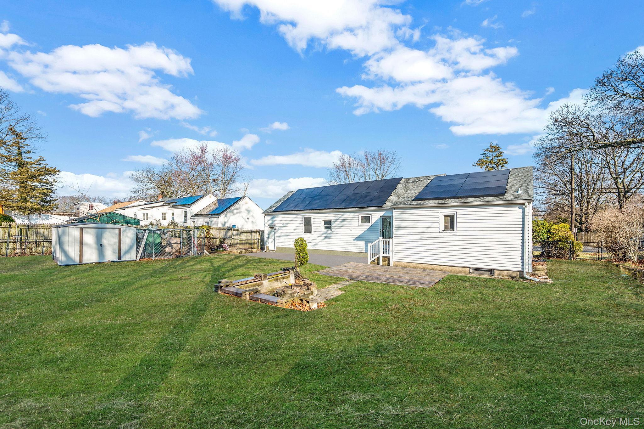 Single Family Beech  Suffolk County, NY 11738, MLS-974797-33