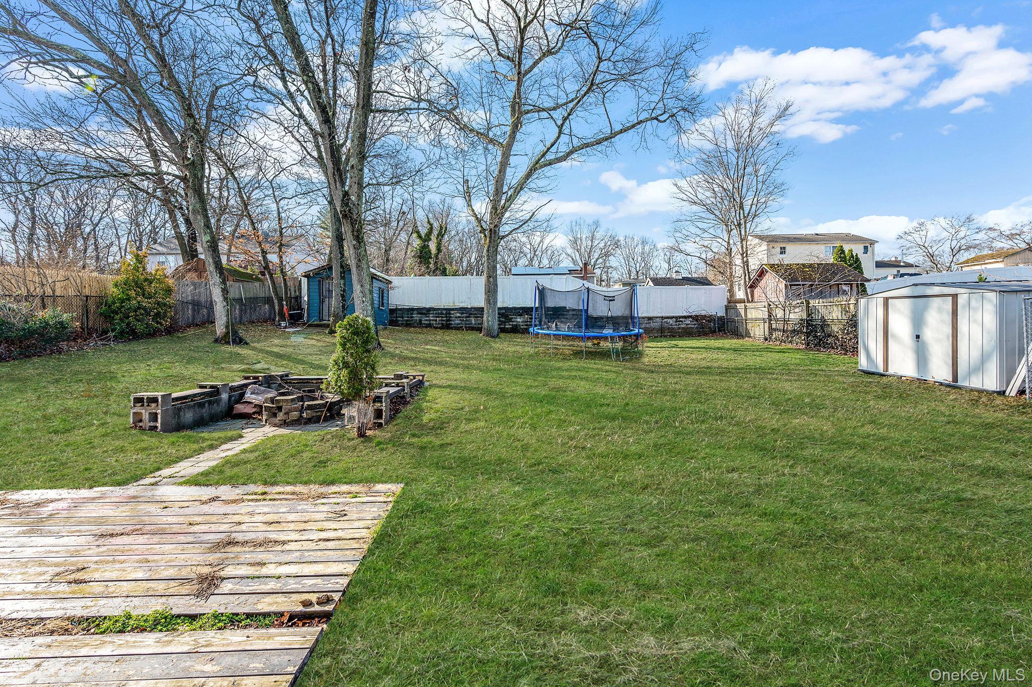 Single Family Beech  Suffolk County, NY 11738, MLS-974797-36