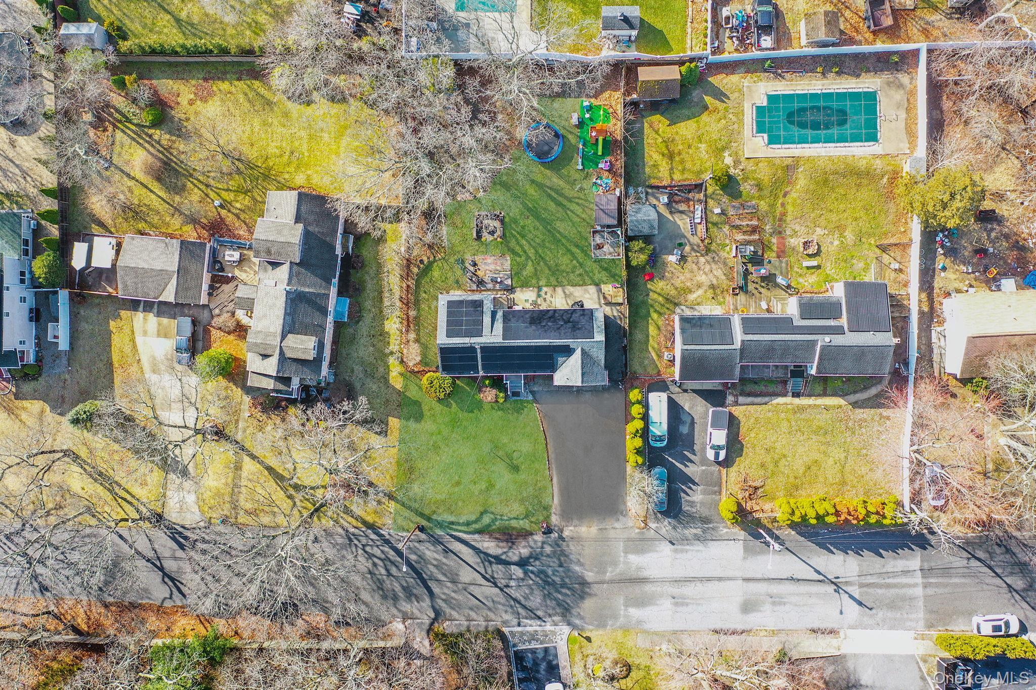 Single Family Beech  Suffolk County, NY 11738, MLS-974797-38