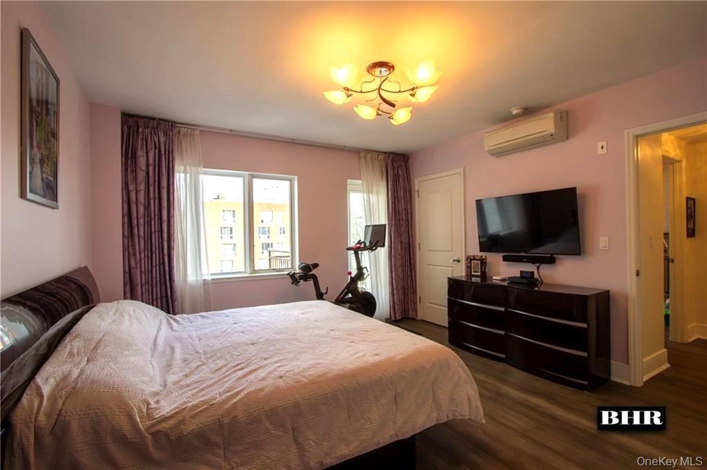 Condo Guider  Brooklyn, NY 11235, MLS-974812-4