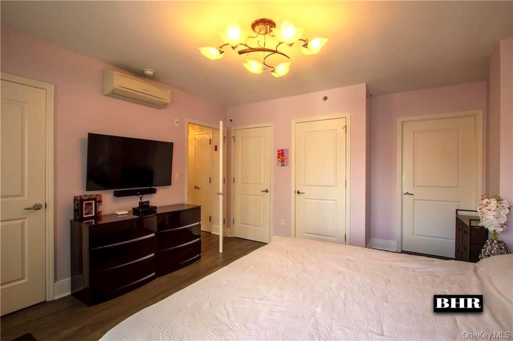 Condo Guider  Brooklyn, NY 11235, MLS-974812-5