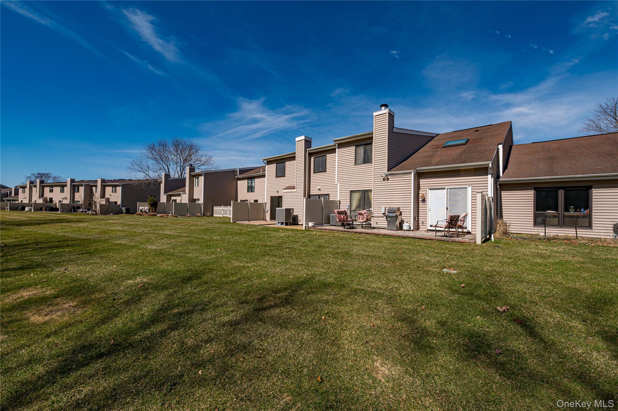 Condo Pond View  Suffolk County, NY 11787, MLS-974815-25