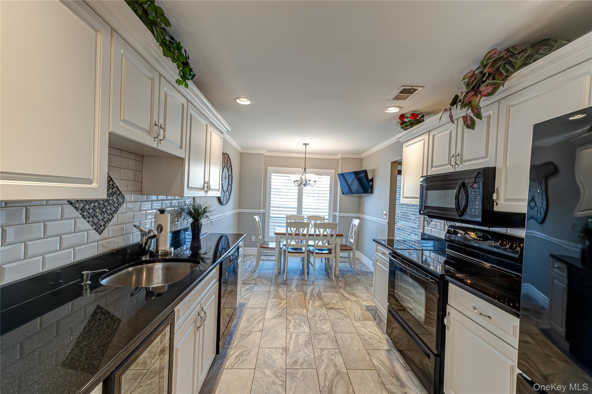 Condo Pond View  Suffolk County, NY 11787, MLS-974815-3