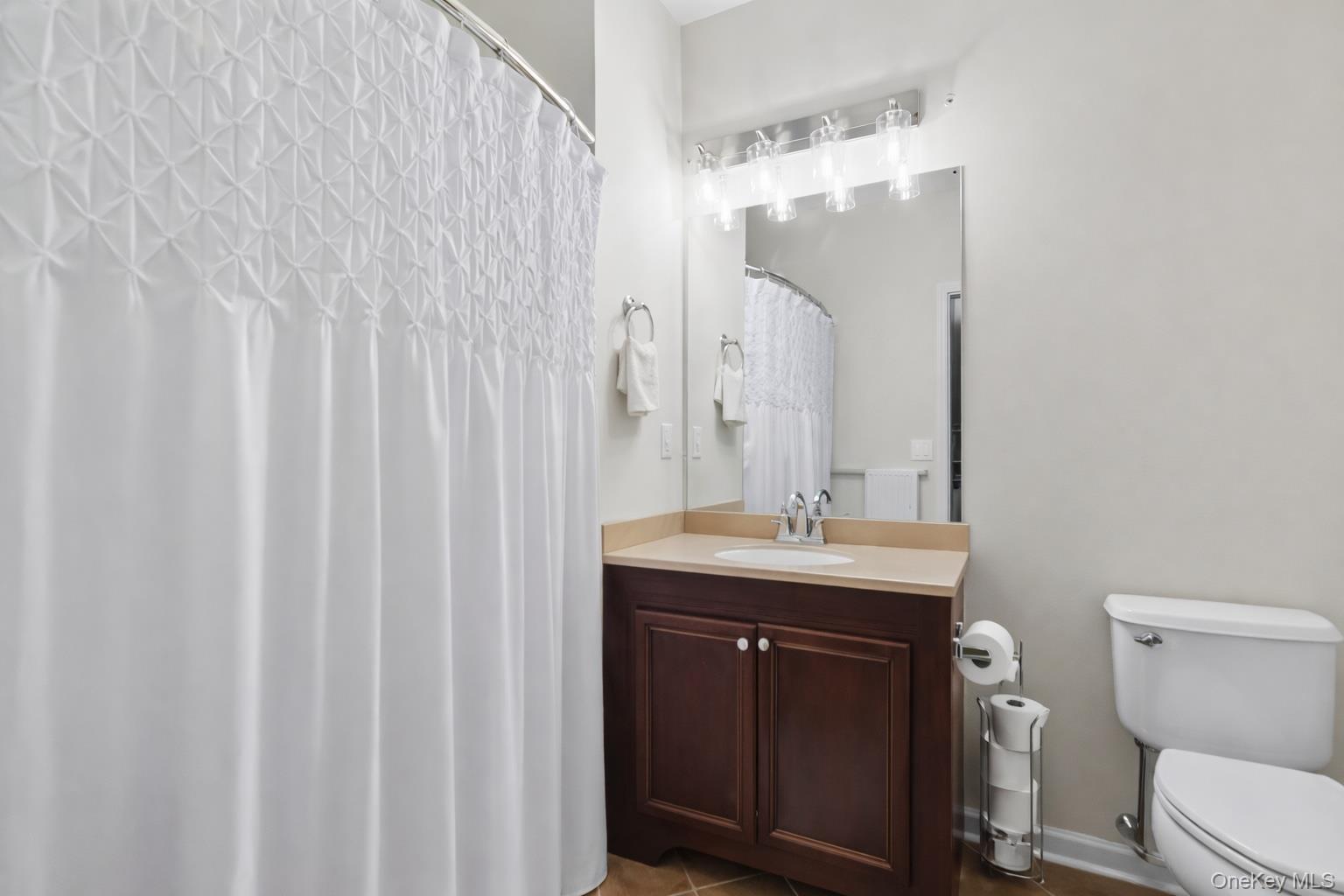 Condo Saratoga  Dutchess County, NY 12524, MLS-974827-26