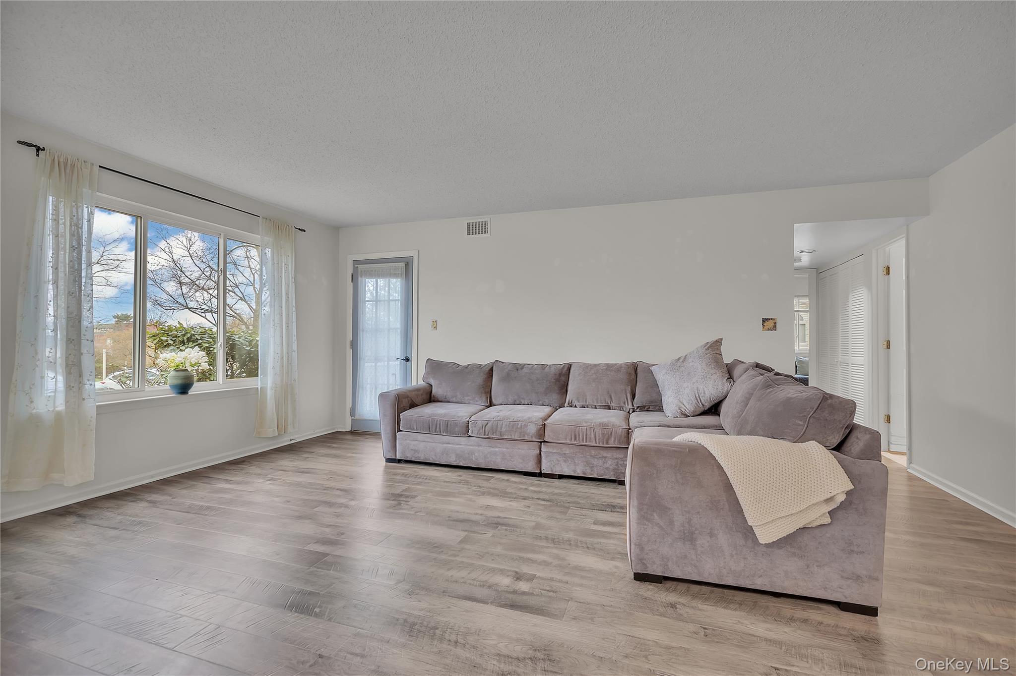 Condo Bayberry  Westchester County, NY 10566, MLS-974845-5