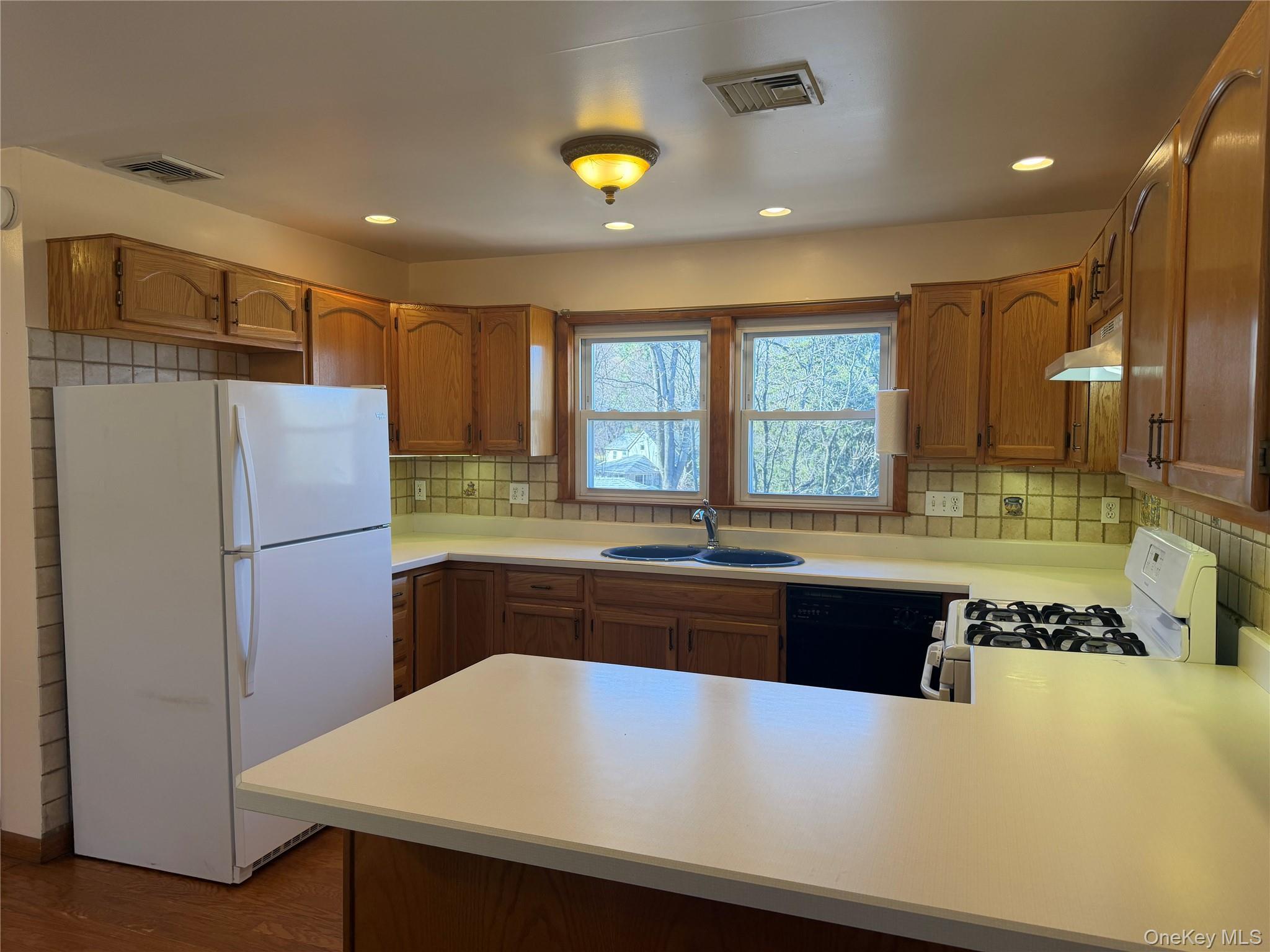 Single Family North  Orange County, NY 12550, MLS-974846-21