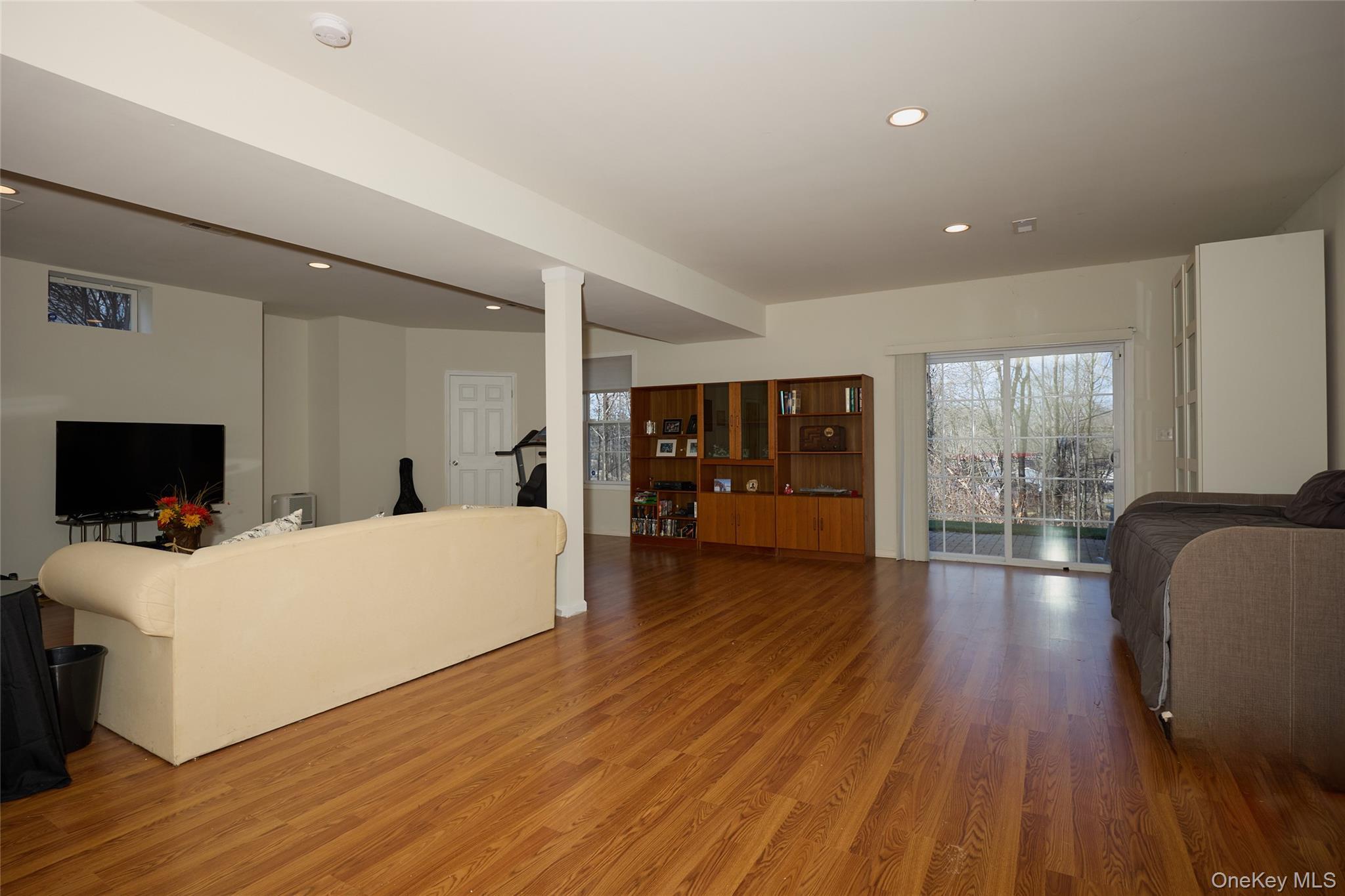 Condo Evan Court  Dutchess County, NY 12524, MLS-974865-33