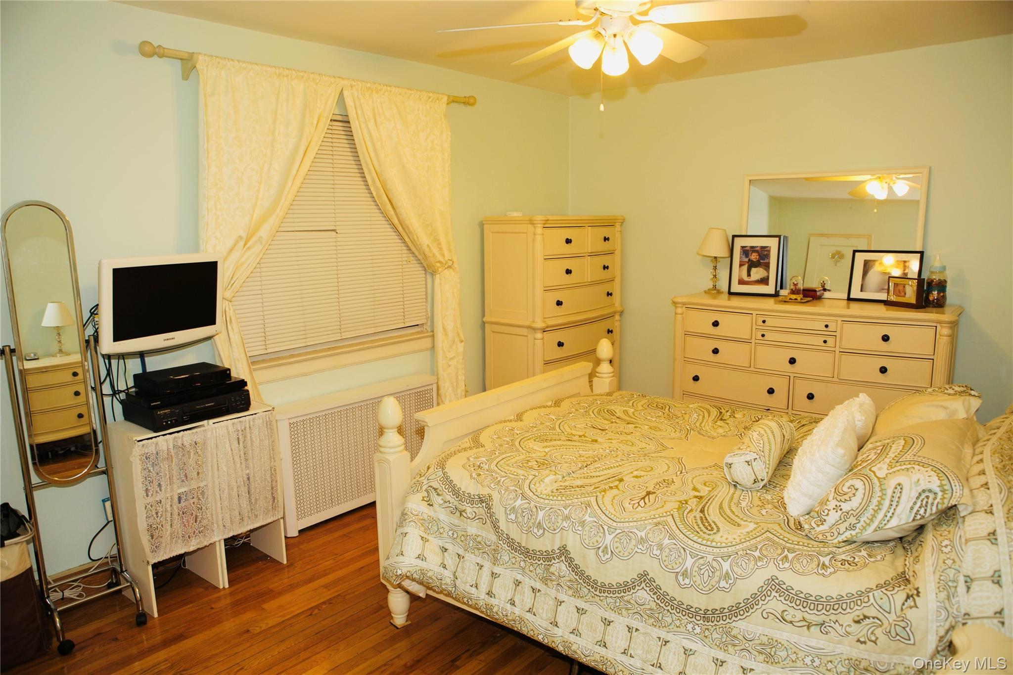 Coop 263rd  Queens, NY 11004, MLS-974874-4