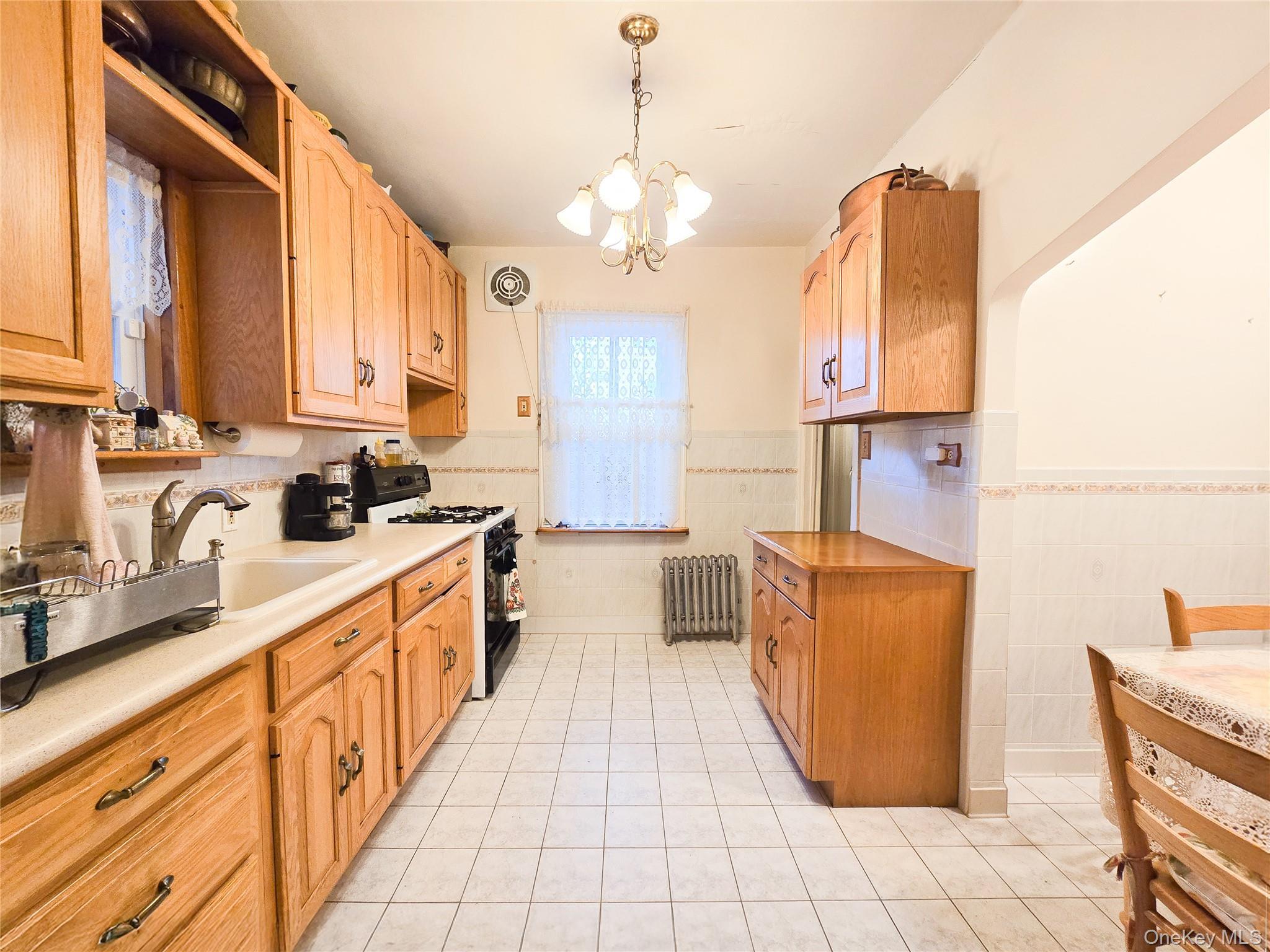 Single Family 21st Avenue Queens, NY 11357, MLS-974876-11