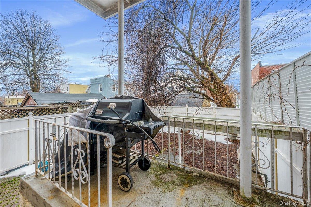 Single Family Edwards  Bronx, NY 10461, MLS-974880-27