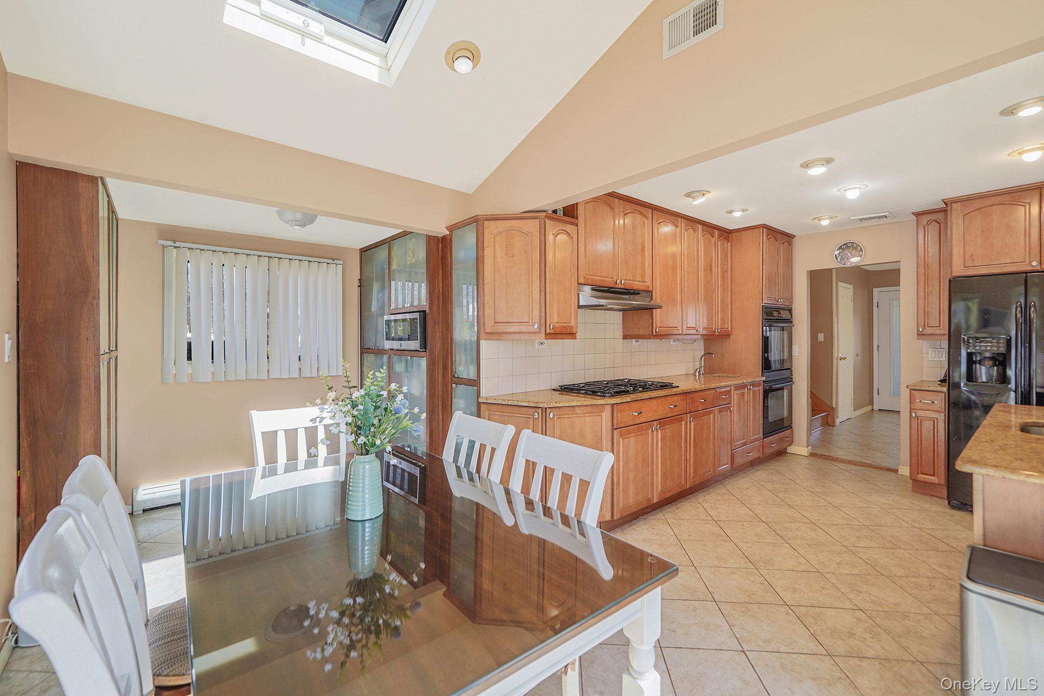 Single Family Wendorf  Suffolk County, NY 11703, MLS-974923-27