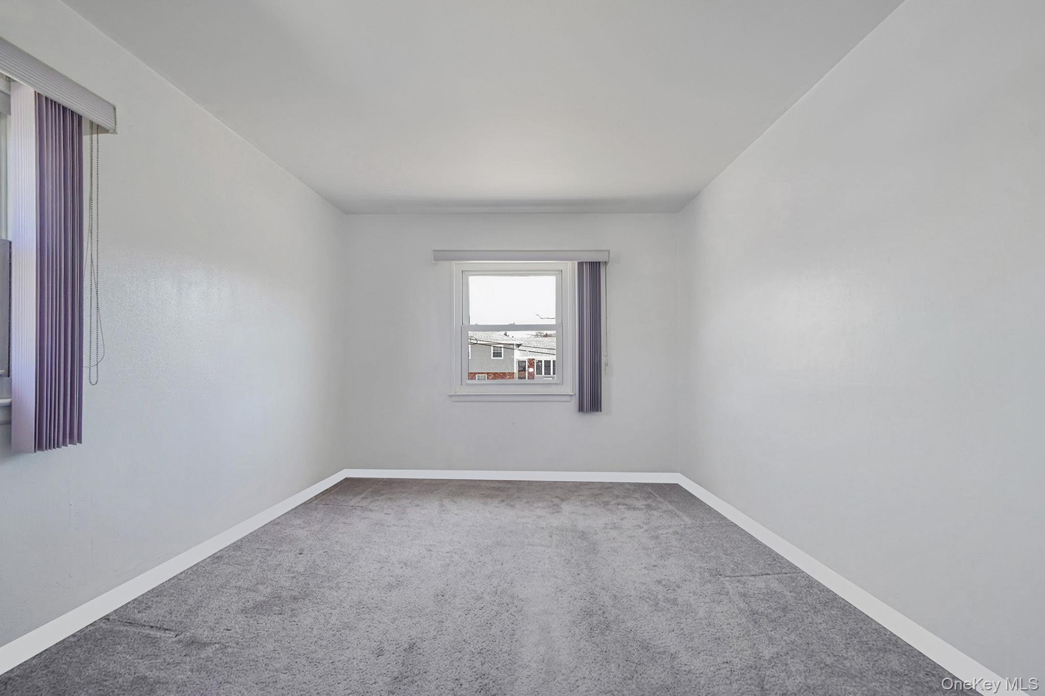 Single Family Wendorf  Suffolk County, NY 11703, MLS-974923-34