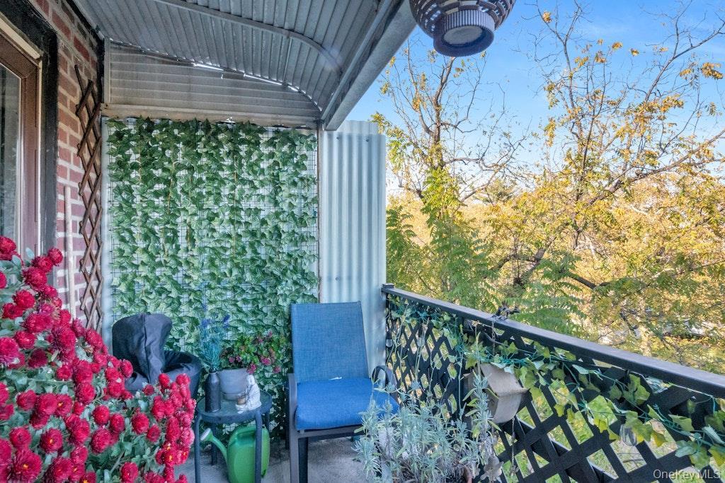 Coop Pelham Westchester County, NY 10805, MLS-974940-16