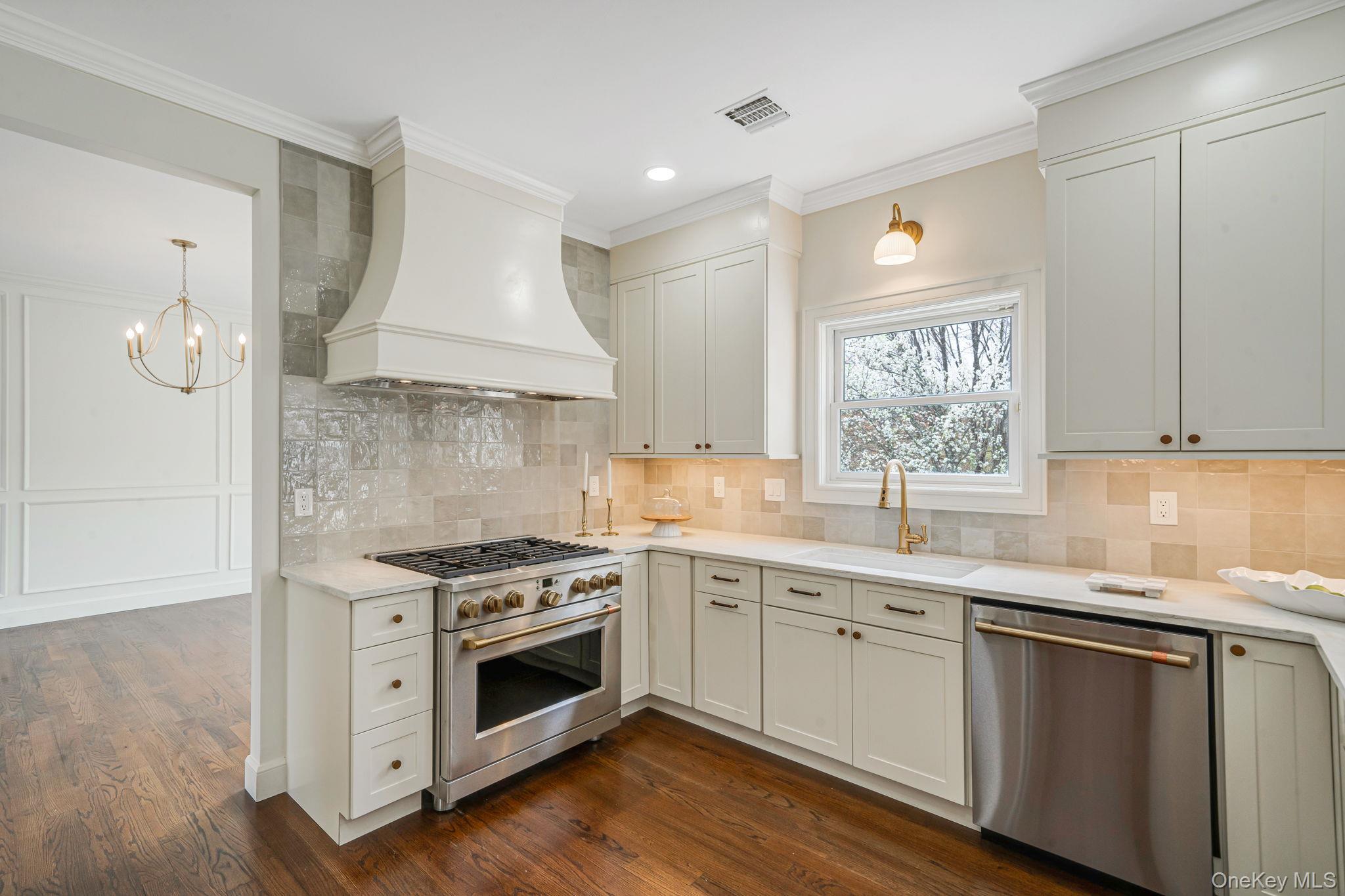 Condo Fairway View  Suffolk County, NY 11725, MLS-974944-10