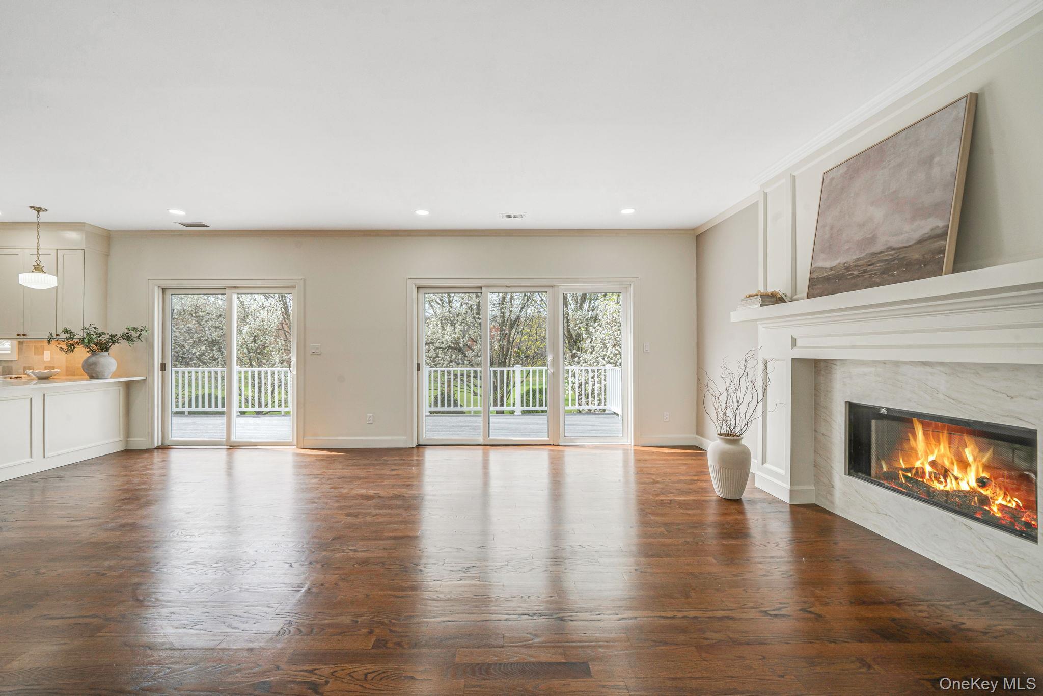 Condo Fairway View  Suffolk County, NY 11725, MLS-974944-14