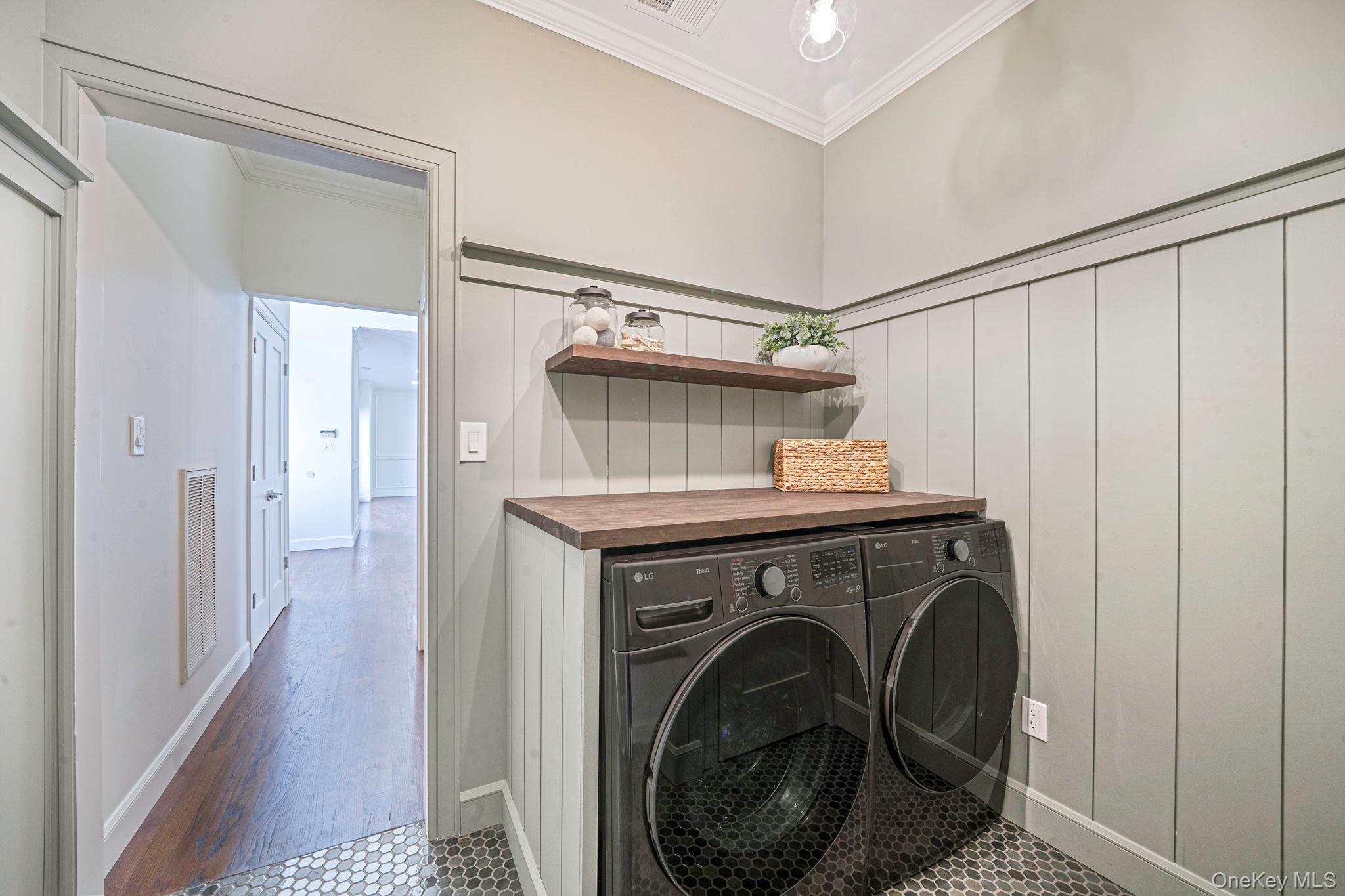 Condo Fairway View  Suffolk County, NY 11725, MLS-974944-18