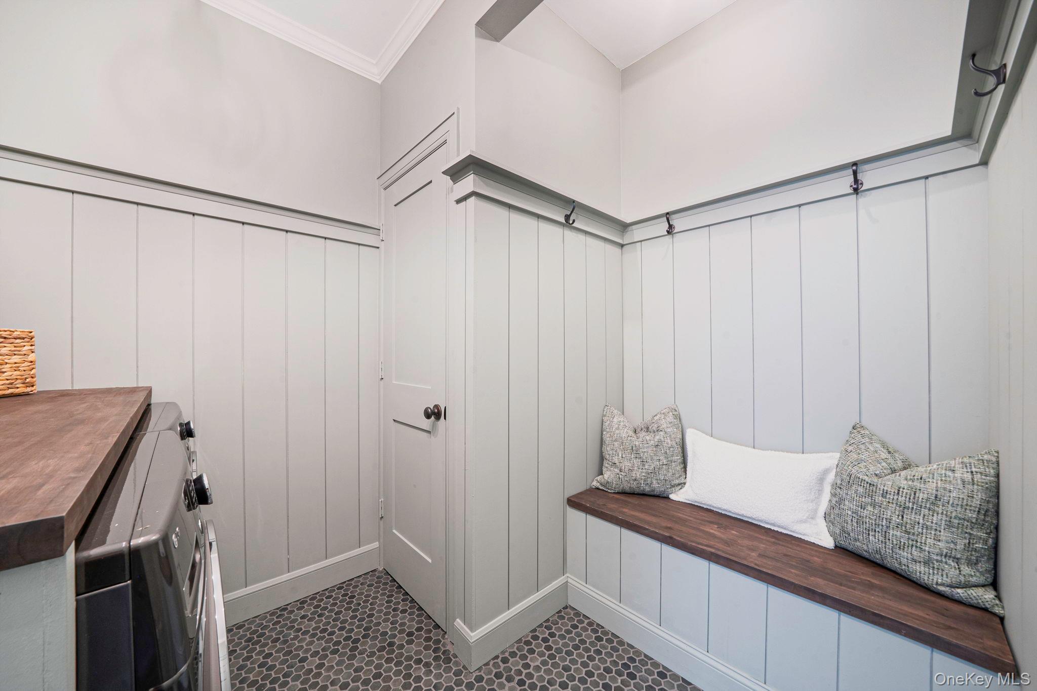 Condo Fairway View  Suffolk County, NY 11725, MLS-974944-19