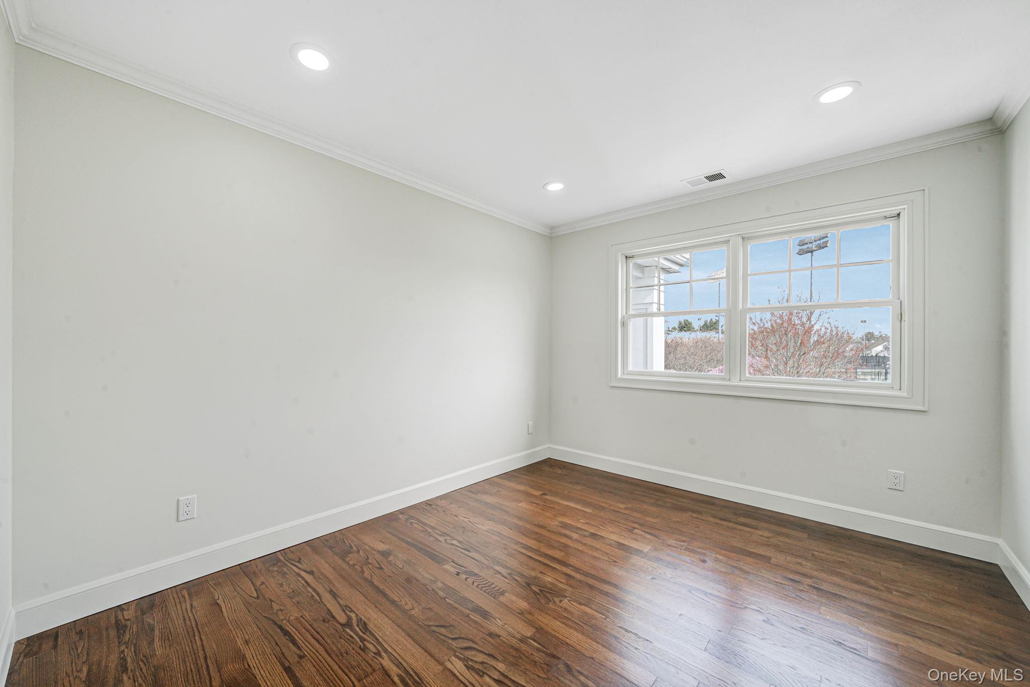 Condo Fairway View  Suffolk County, NY 11725, MLS-974944-31